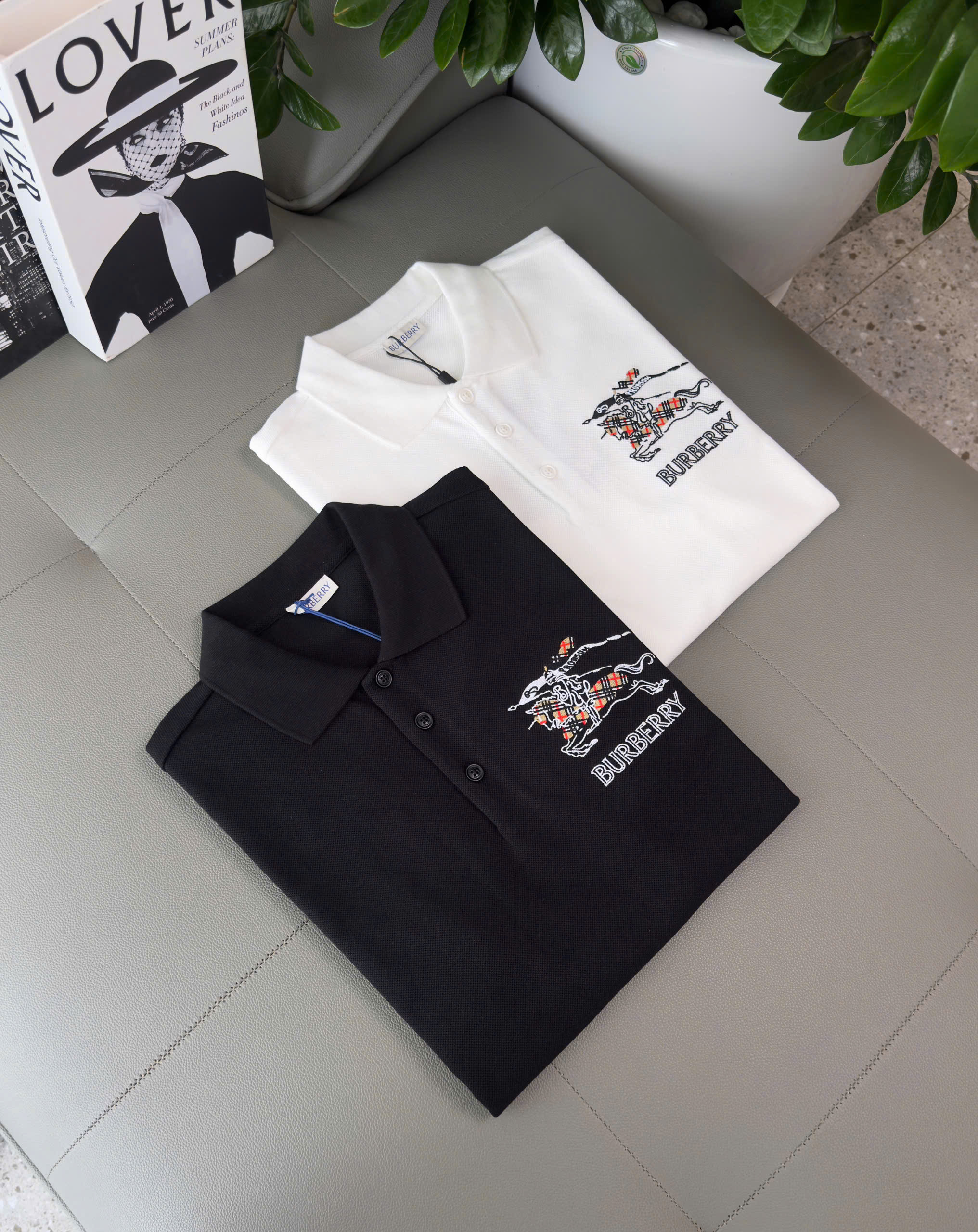 Áo polo Burberry BBR ngực thêu logo và họa tiết kỵ sỹ ngựa bay nét Like Auth S-XL DDT\Trắng