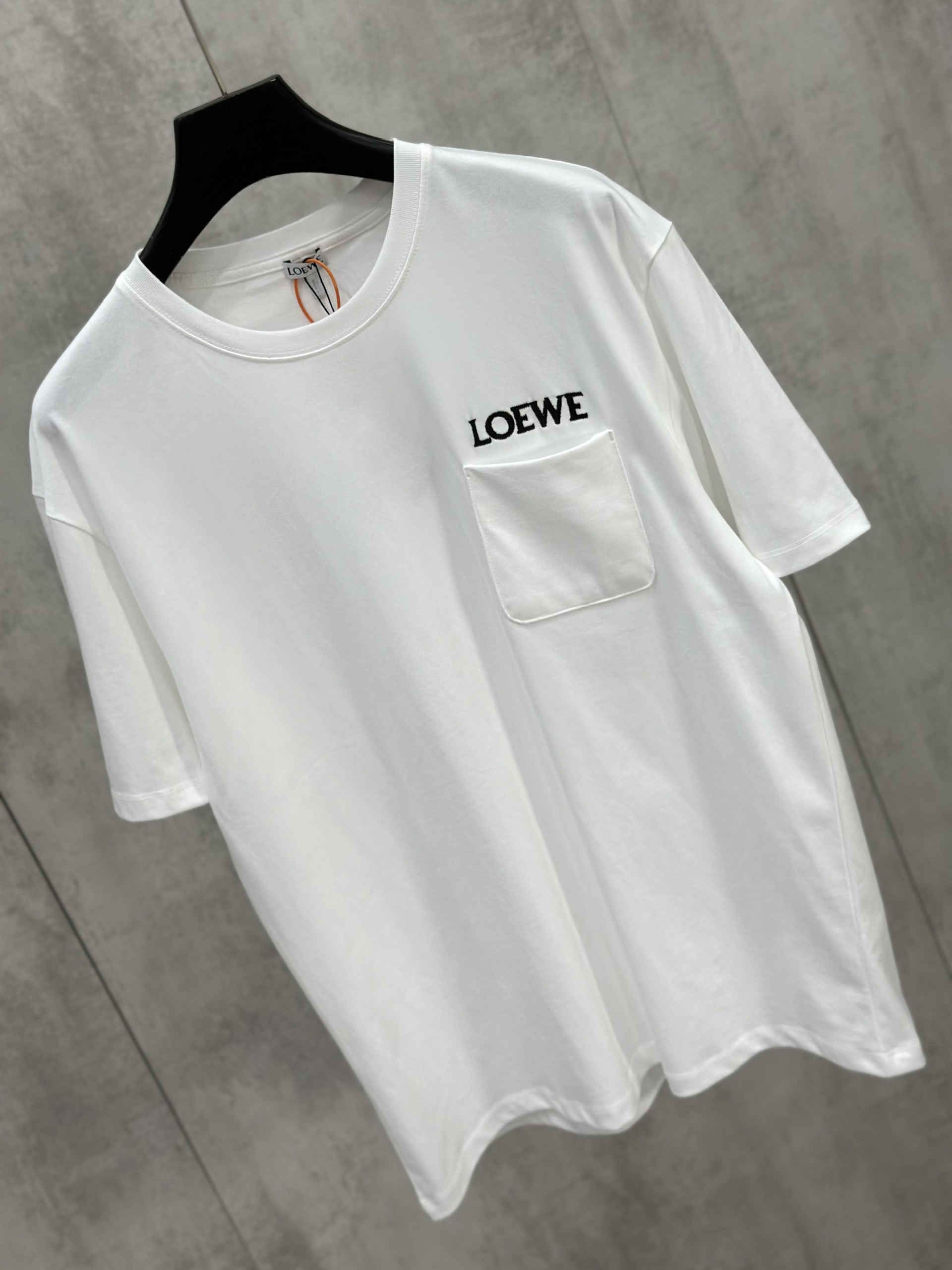 Áo phông T shirt Loewe Trắng túi ngực logo thêu chỉ Đen Like Auth S-L VTN