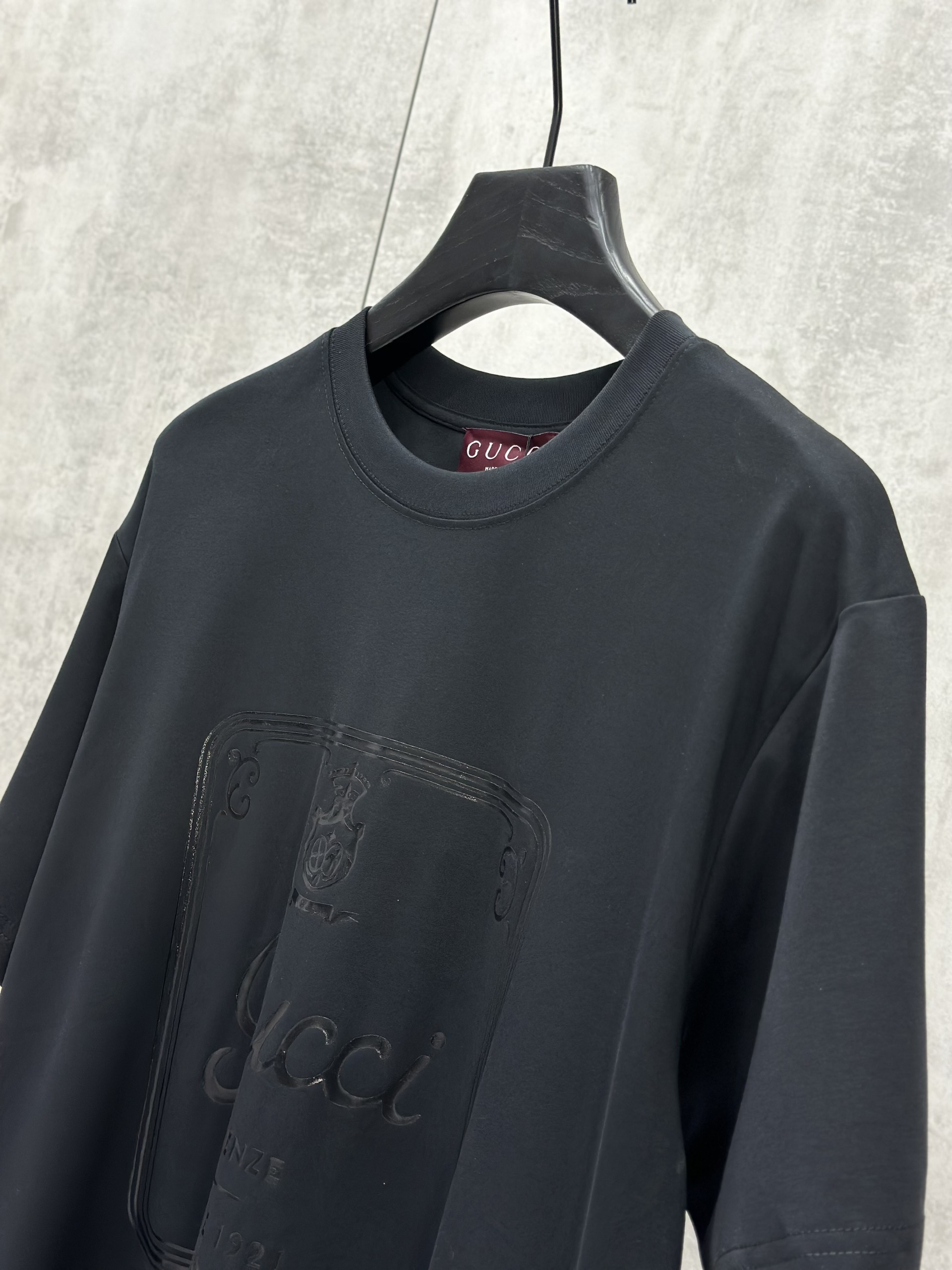Áo phông T shirt Gucci GC Đen logo vuông bóng Like Auth XS-M VTN