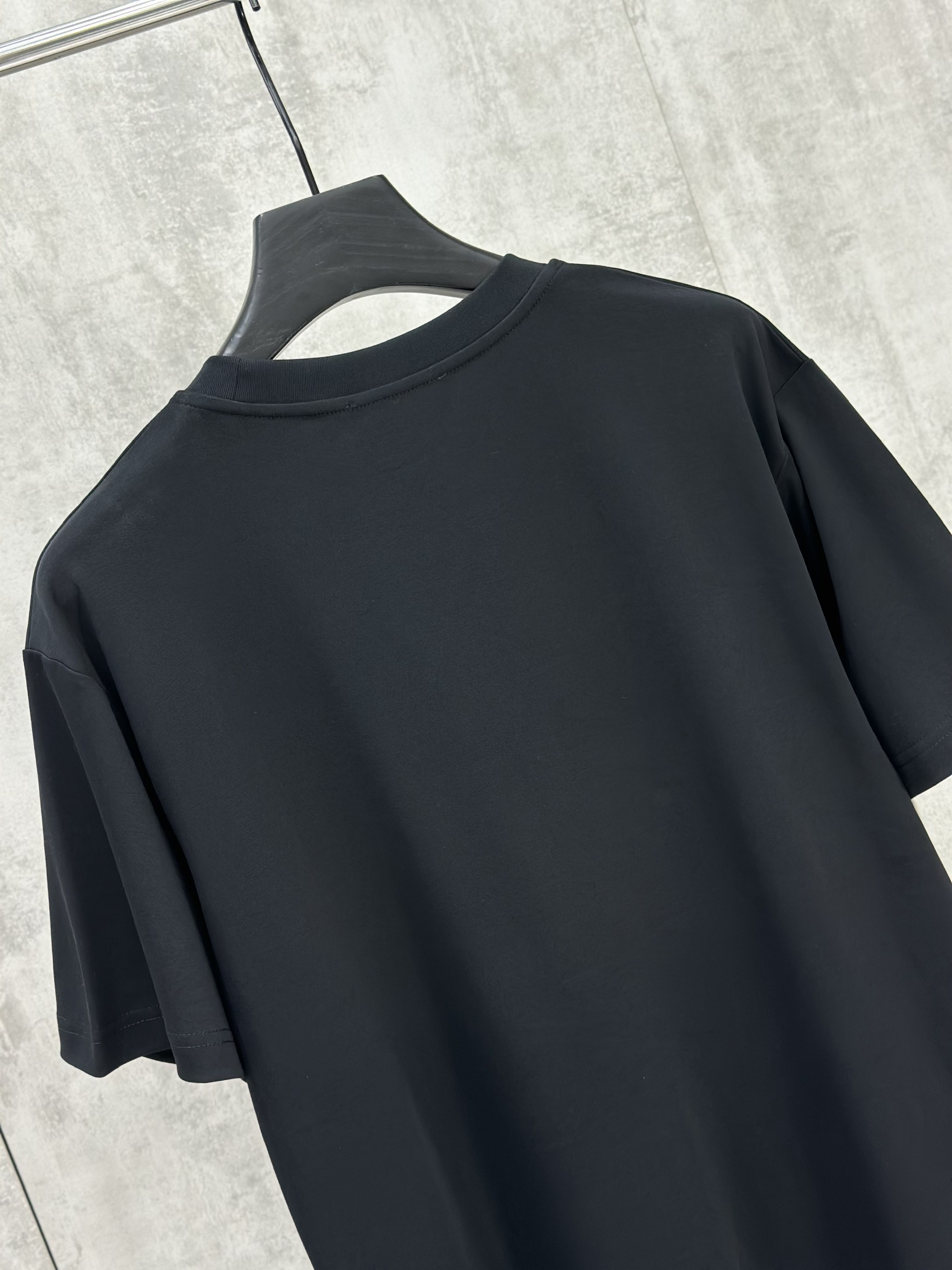 Áo phông T shirt Gucci GC Đen logo vuông bóng Like Auth XS-M VTN