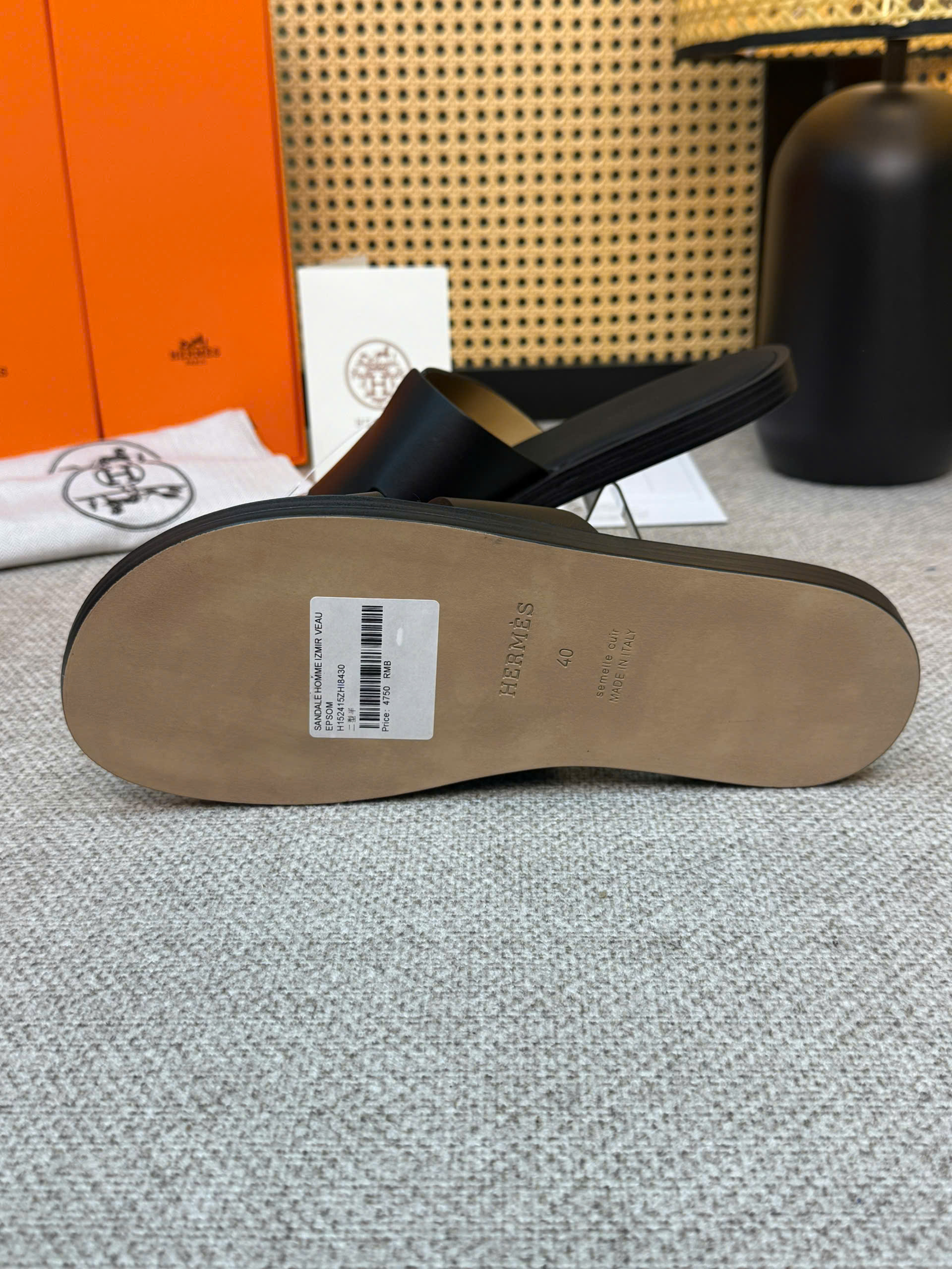 Dép lê Hermes HM Đen trơn full Like Auth 1-1 on web 38-43 VTN