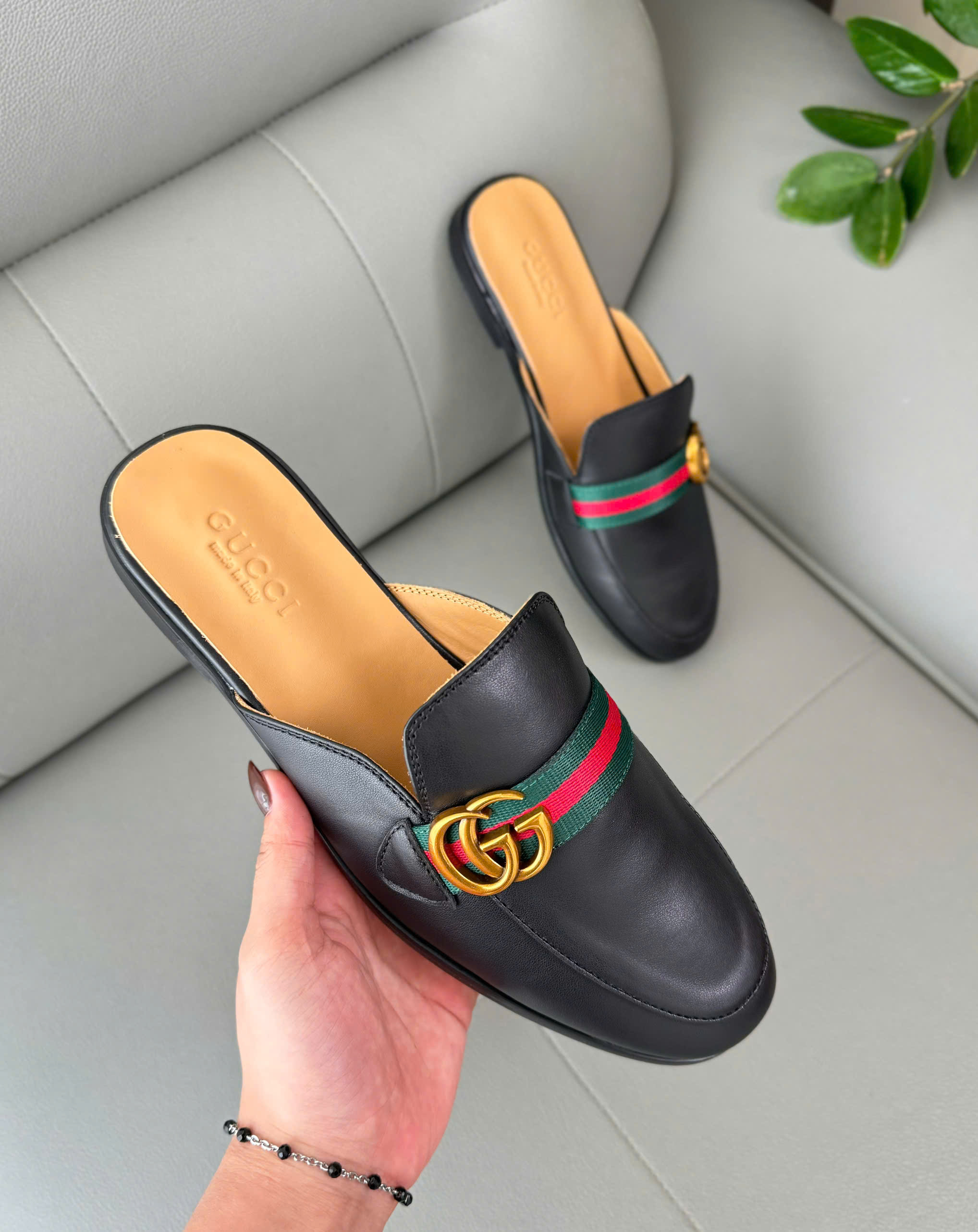 Giày sục Gucci GC Đen trơn tag sọc Xanh Đỏ logo GG Vàng Like Auth 38-43 DDT