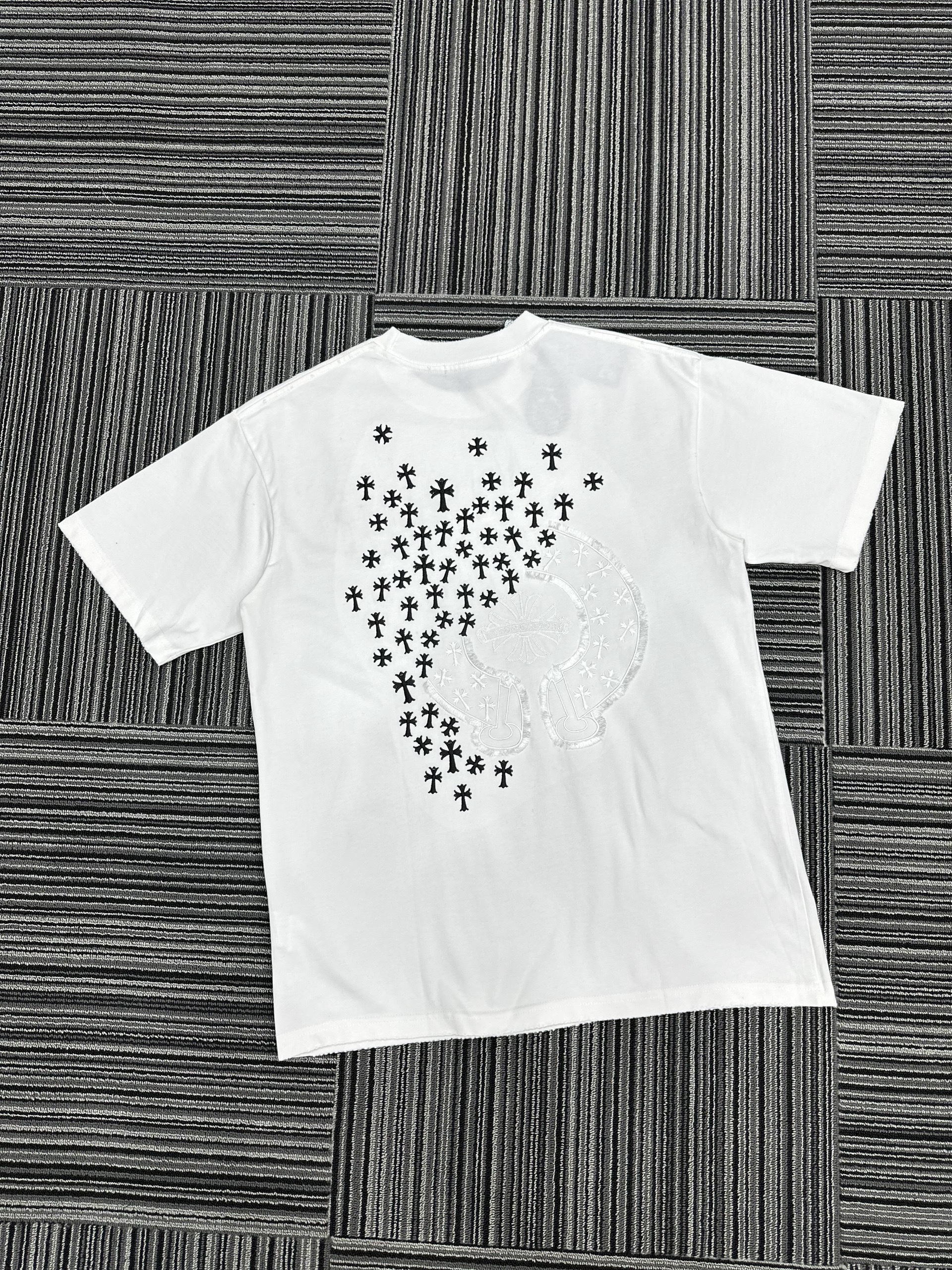 Áo phông T shirt Chrome Heart CH logo lưng ngực Like Auth S-XL VTN