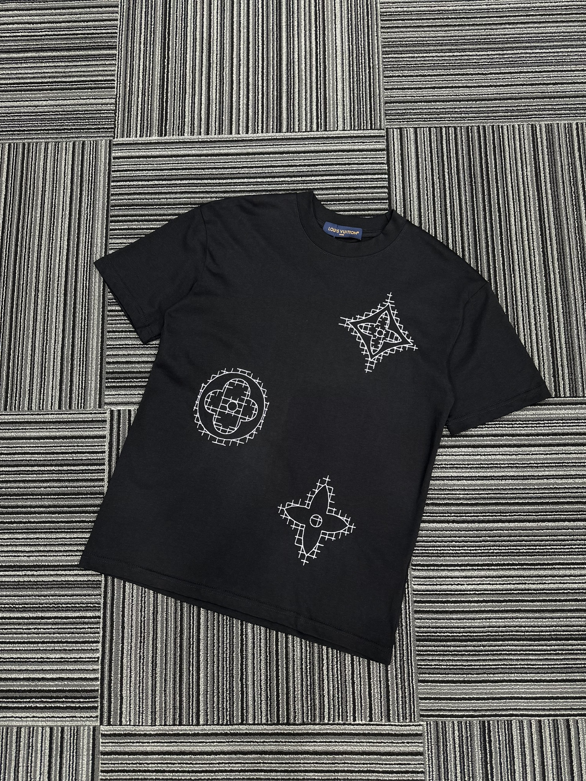 Áo phông T shirt Louis Vuitton LV họa tiết monogram Like Auth S-XL VTN