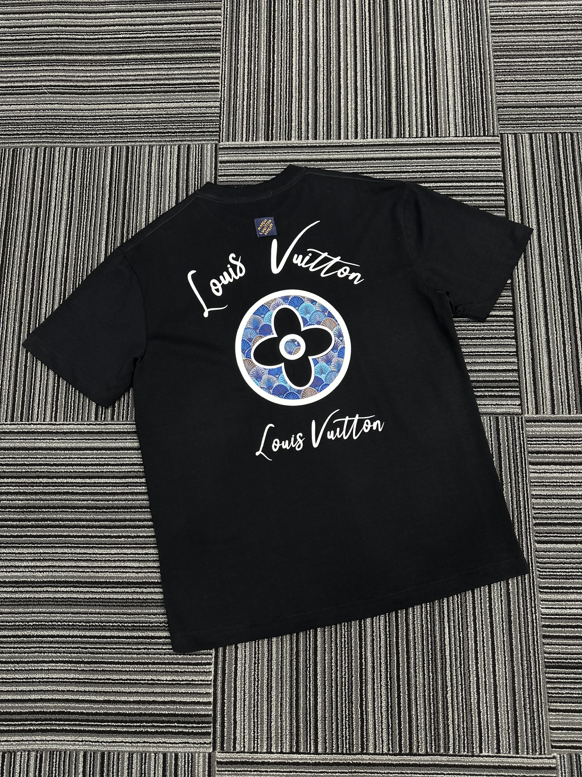 Áo phông T shirt Louis Vuitton LV logo thêu hoa lưng ngực Like Auth S-XL VTN