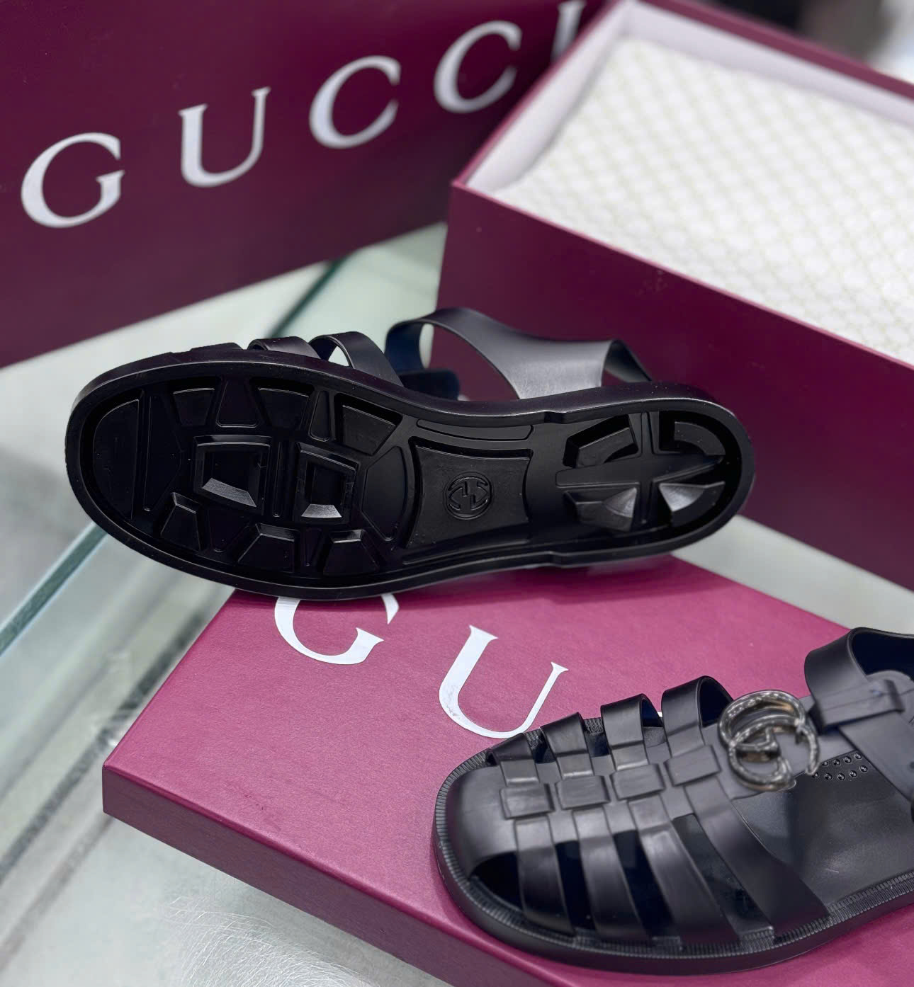 Dép rọ sandal Gucci Đen trơn logo GG Like Auth on web fullbox bill thẻ DDT