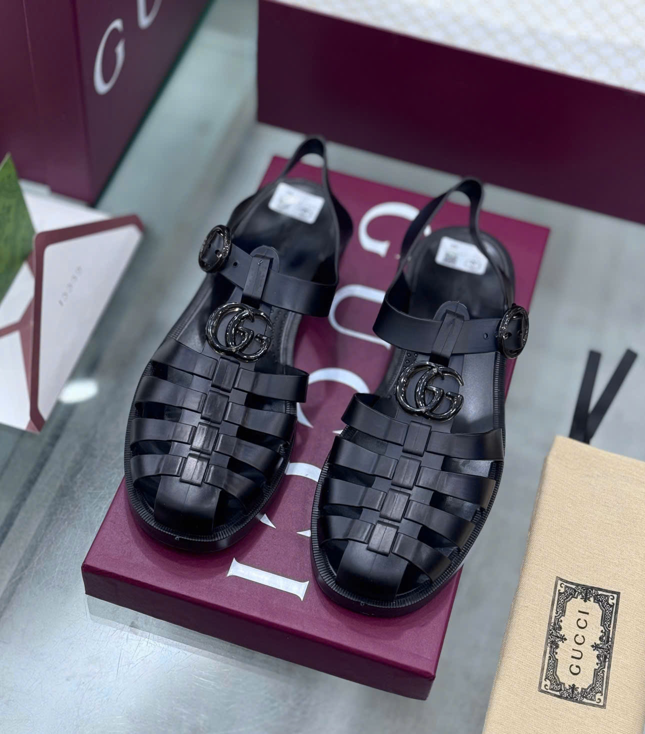 Dép rọ sandal Gucci Đen trơn logo GG Like Auth on web fullbox bill thẻ DDT
