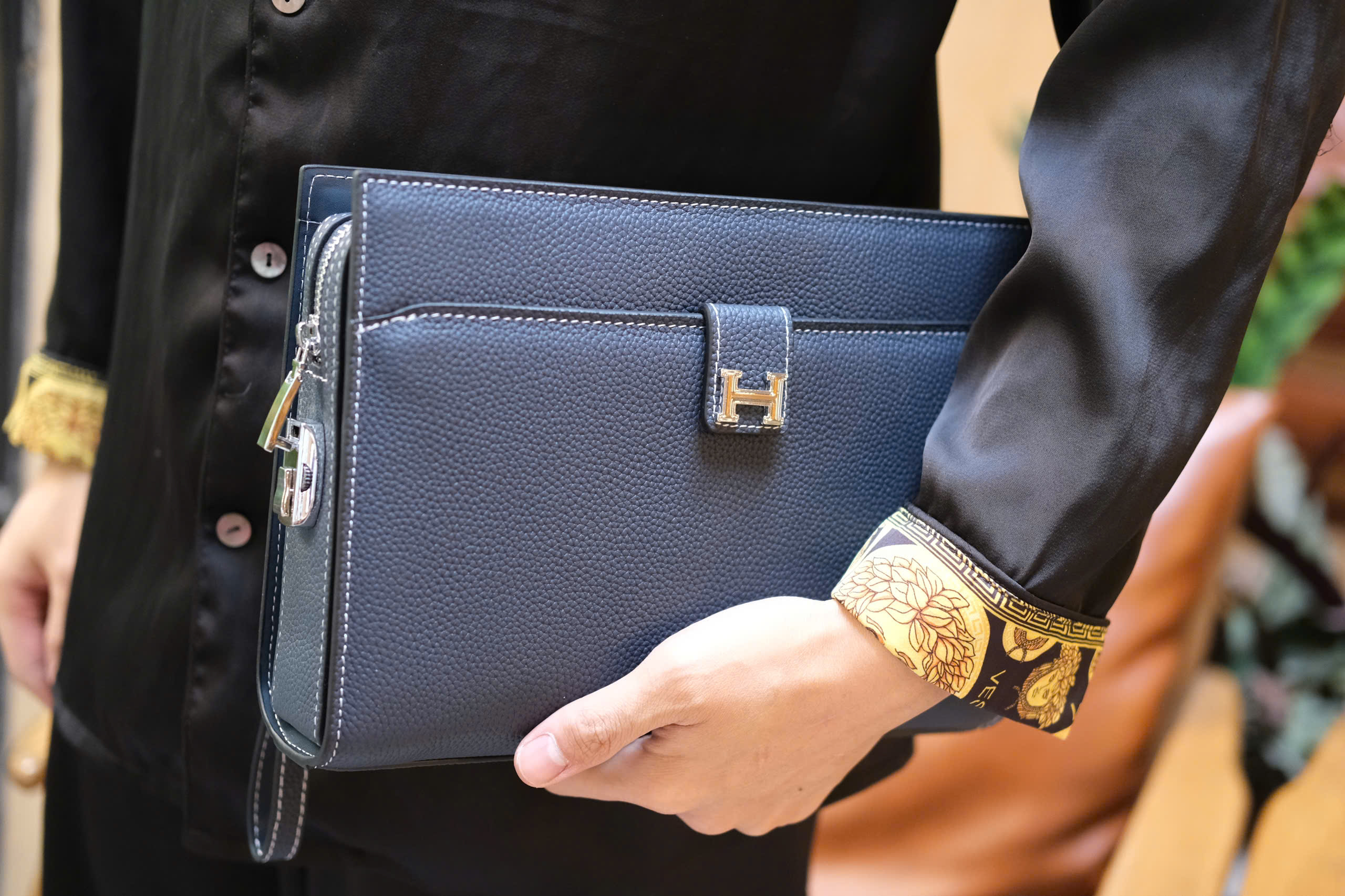 Túi Clutch cầm tay Hermes HM Xanh than trơn logo H size 28x18x5cm Like Auth Fullbox phụ kiện DDT