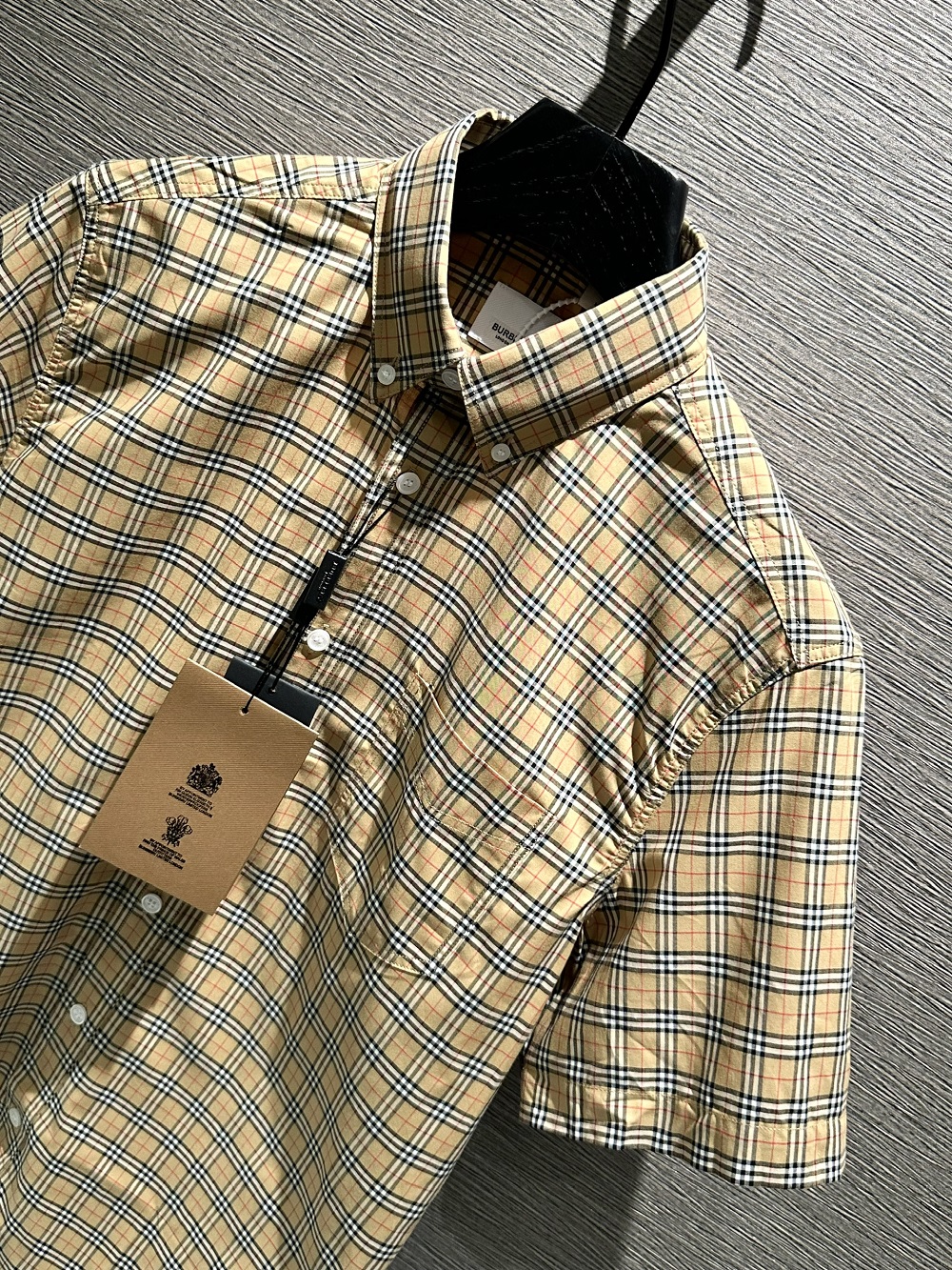 Áo sơ mi cộc tay Burberry BBR Nâu kẻ sọc nhỏ basic túi ngực phối khuy cổ Like Auth on web VTN