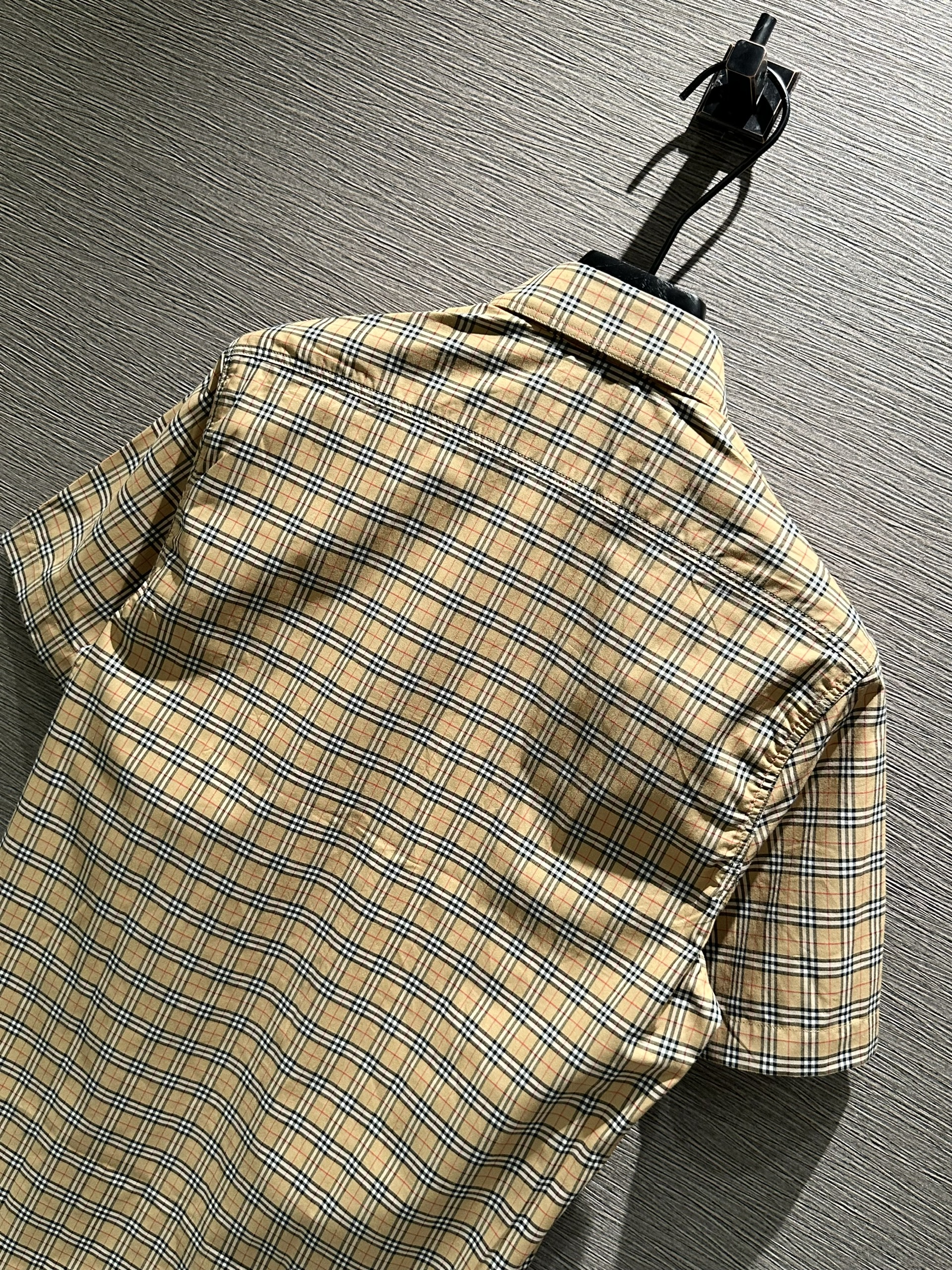 Áo sơ mi cộc tay Burberry BBR Nâu kẻ sọc nhỏ basic túi ngực phối khuy cổ Like Auth on web VTN