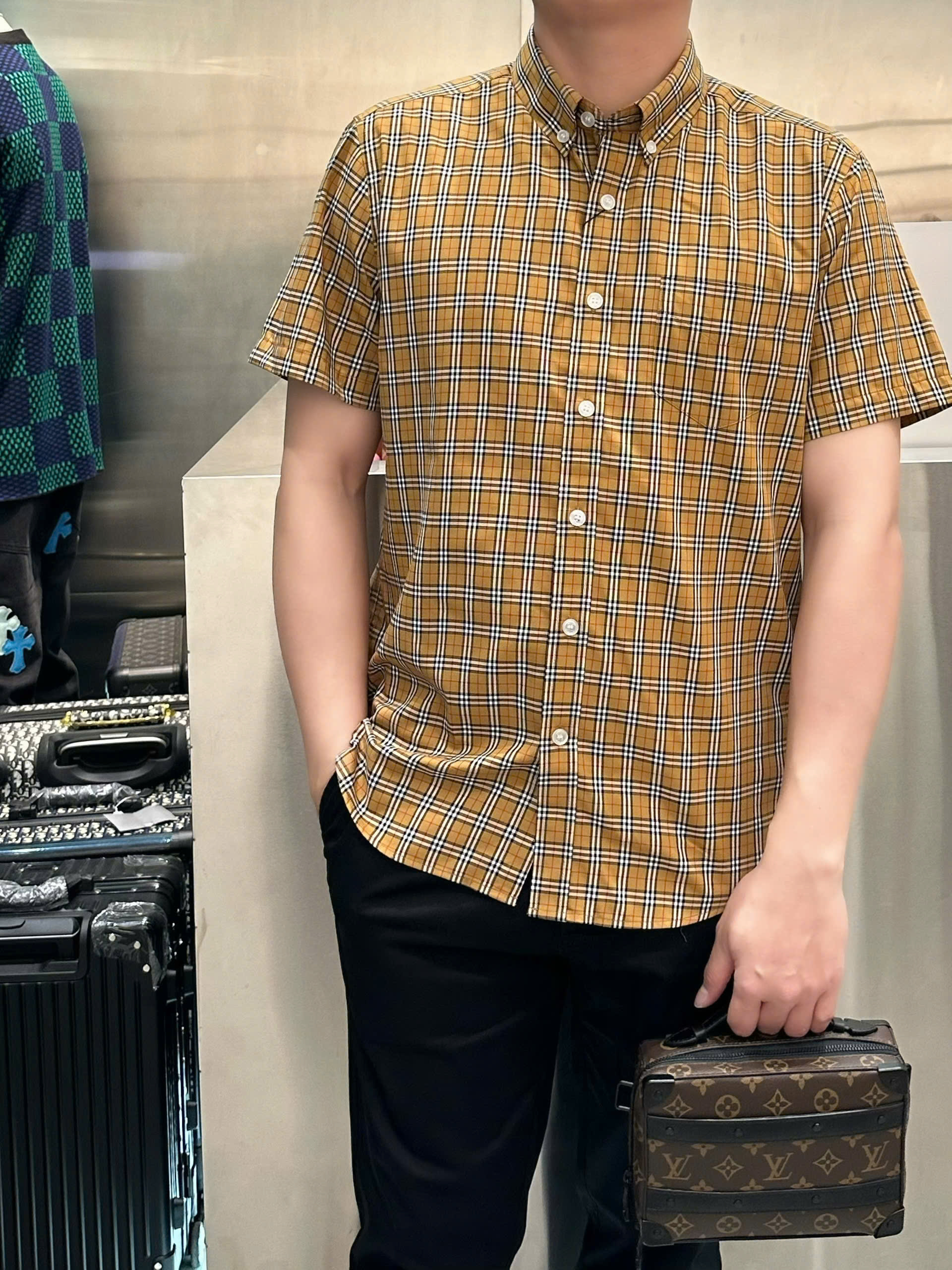 Áo sơ mi cộc tay Burberry BBR Nâu kẻ sọc nhỏ basic túi ngực phối khuy cổ Like Auth on web VTN