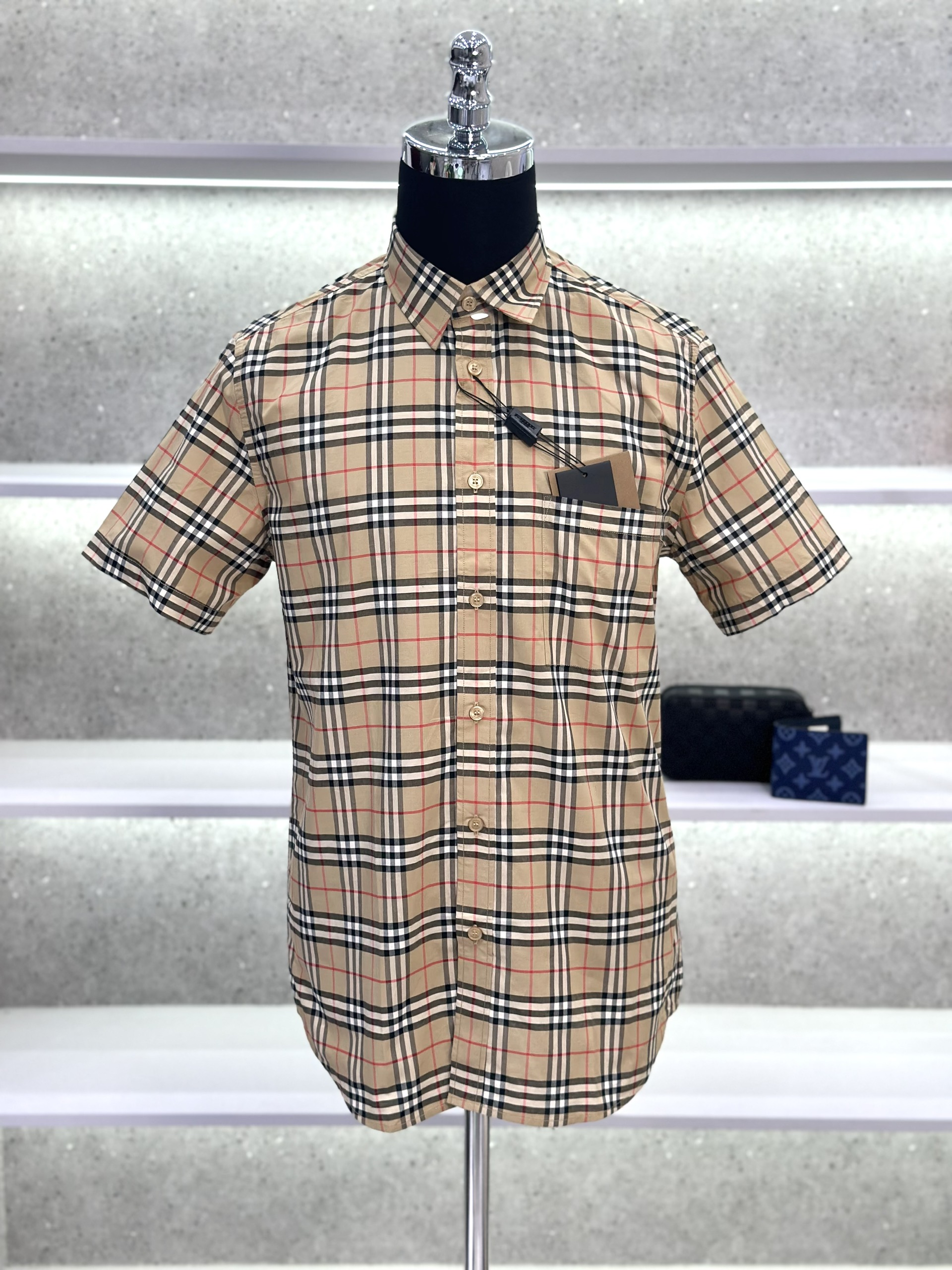 Áo sơ mi cộc tay Burberry BBR Nâu kẻ sọc to basic túi ngực Like Auth on web VTN