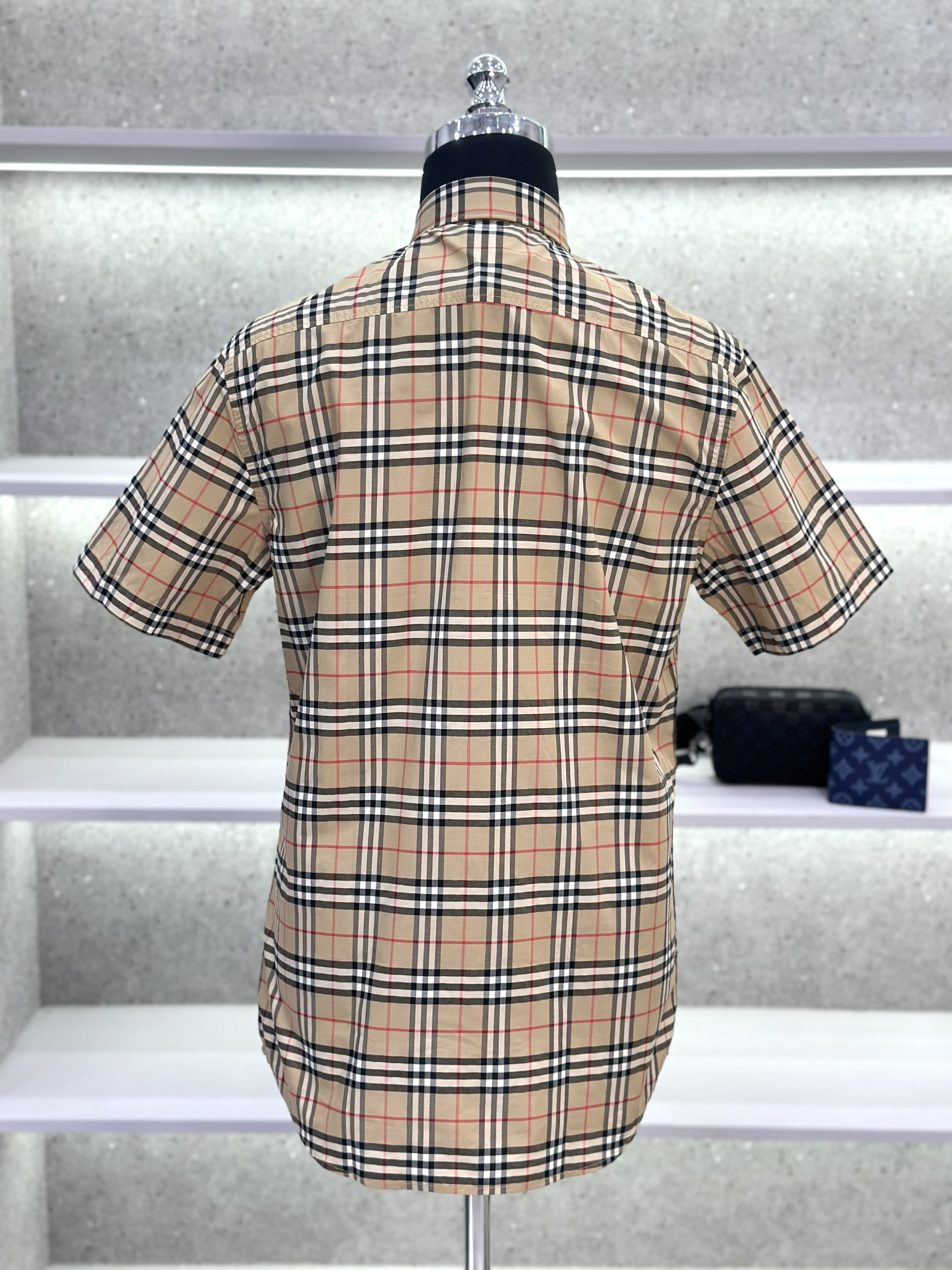 Áo sơ mi cộc tay Burberry BBR Nâu kẻ sọc to basic túi ngực Like Auth on web VTN