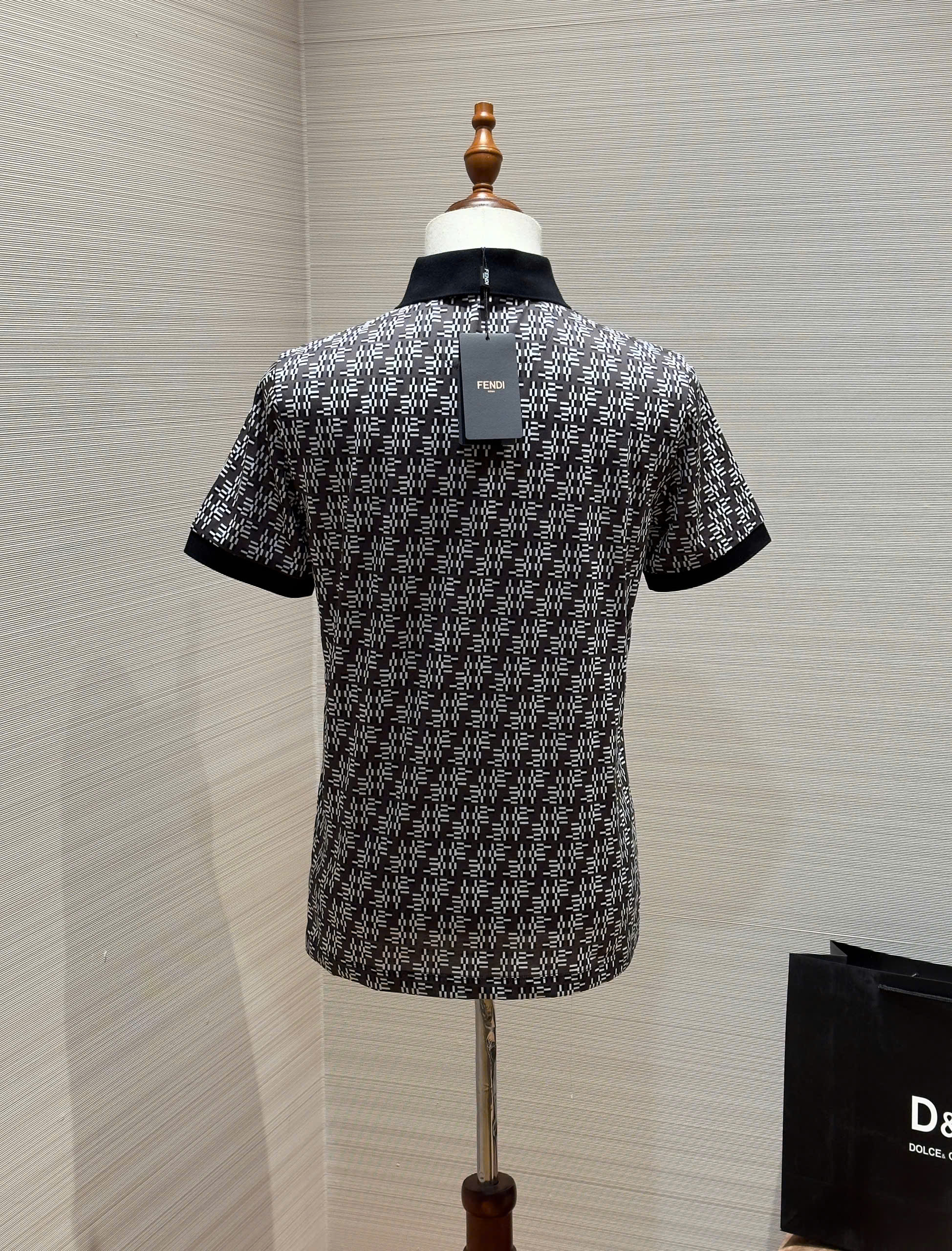 Áo polo Fendi FF họa tiết logo Đen Trắng Like Auth 1-1 on web DDT