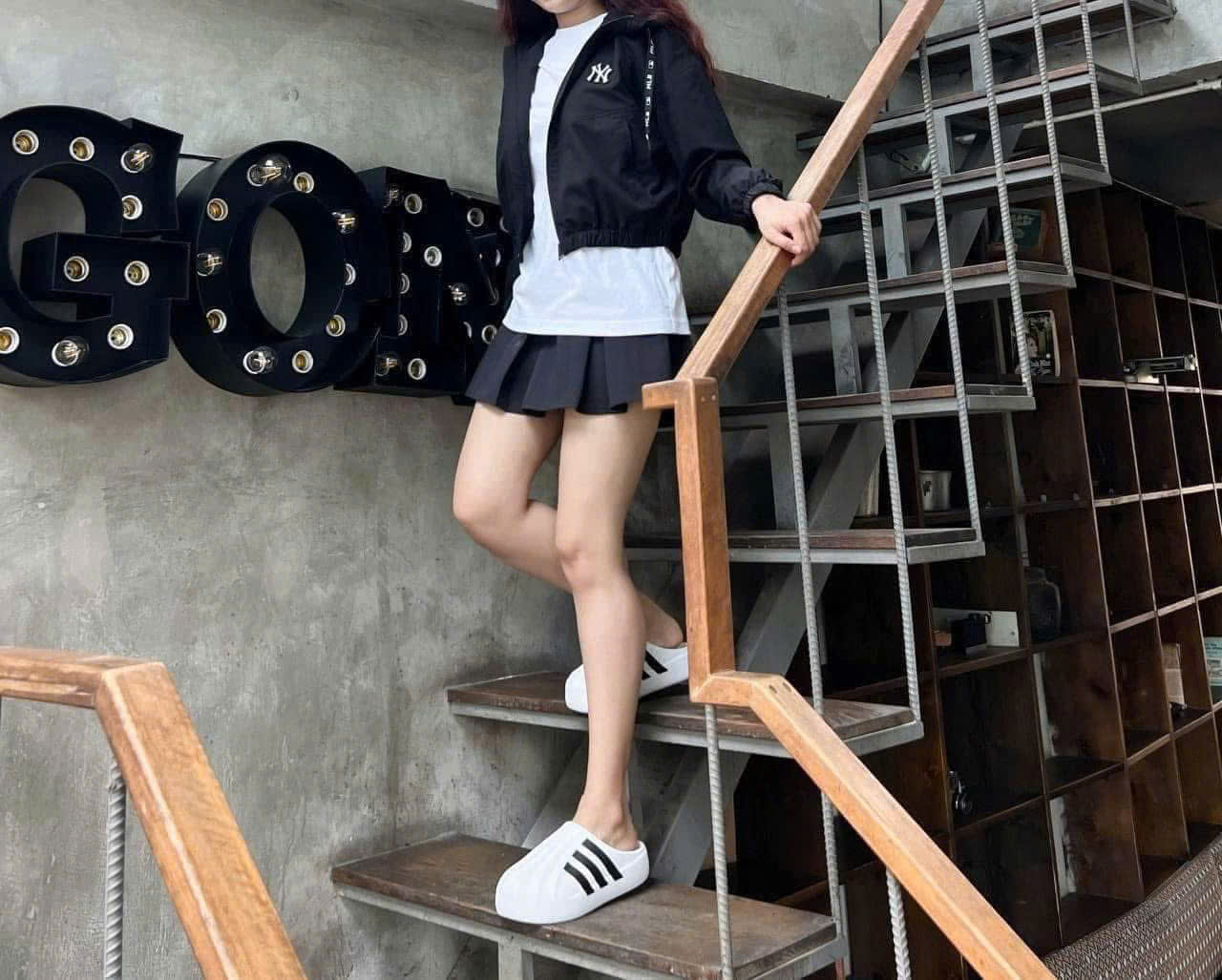 Giày sục thời trang Adidas A kẻ sọc nổi Like Auth on web fullbox bill thẻ phụ kiện PLD