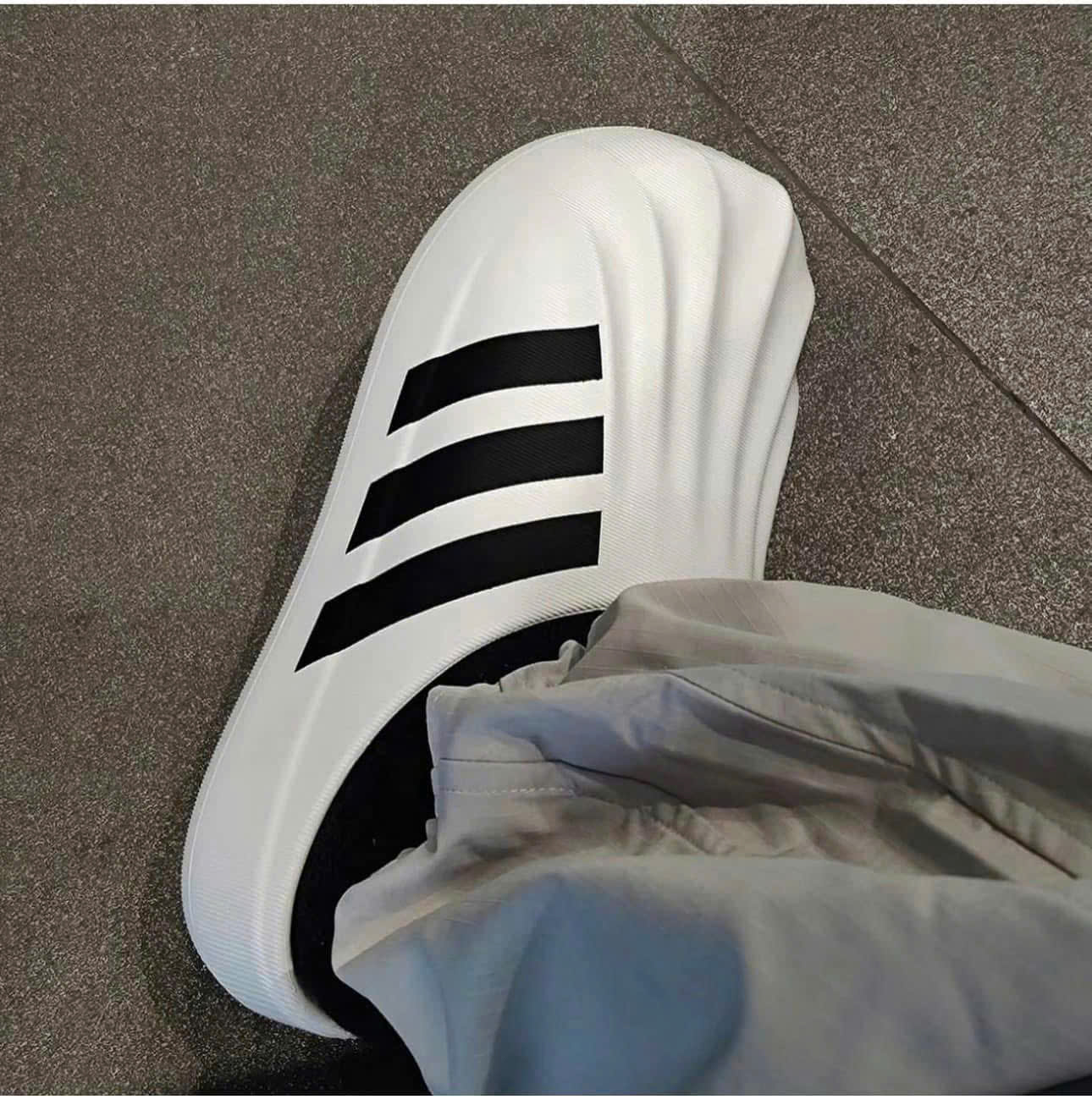 Giày sục thời trang Adidas A kẻ sọc nổi Like Auth on web fullbox bill thẻ phụ kiện PLD