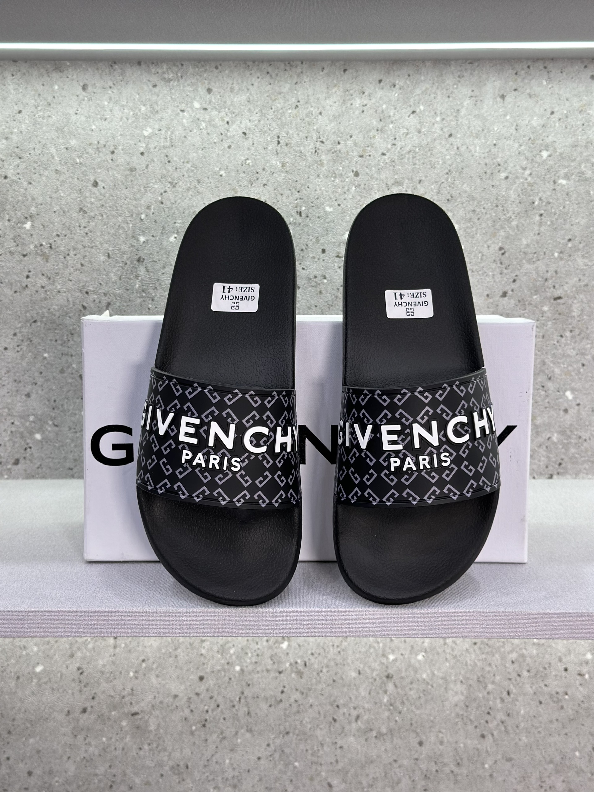 Dép lê quai ngang Givenchy GVC họa tiết G logo chữ Trắng nổi Like Auth on web fullbox bill thẻ VTN