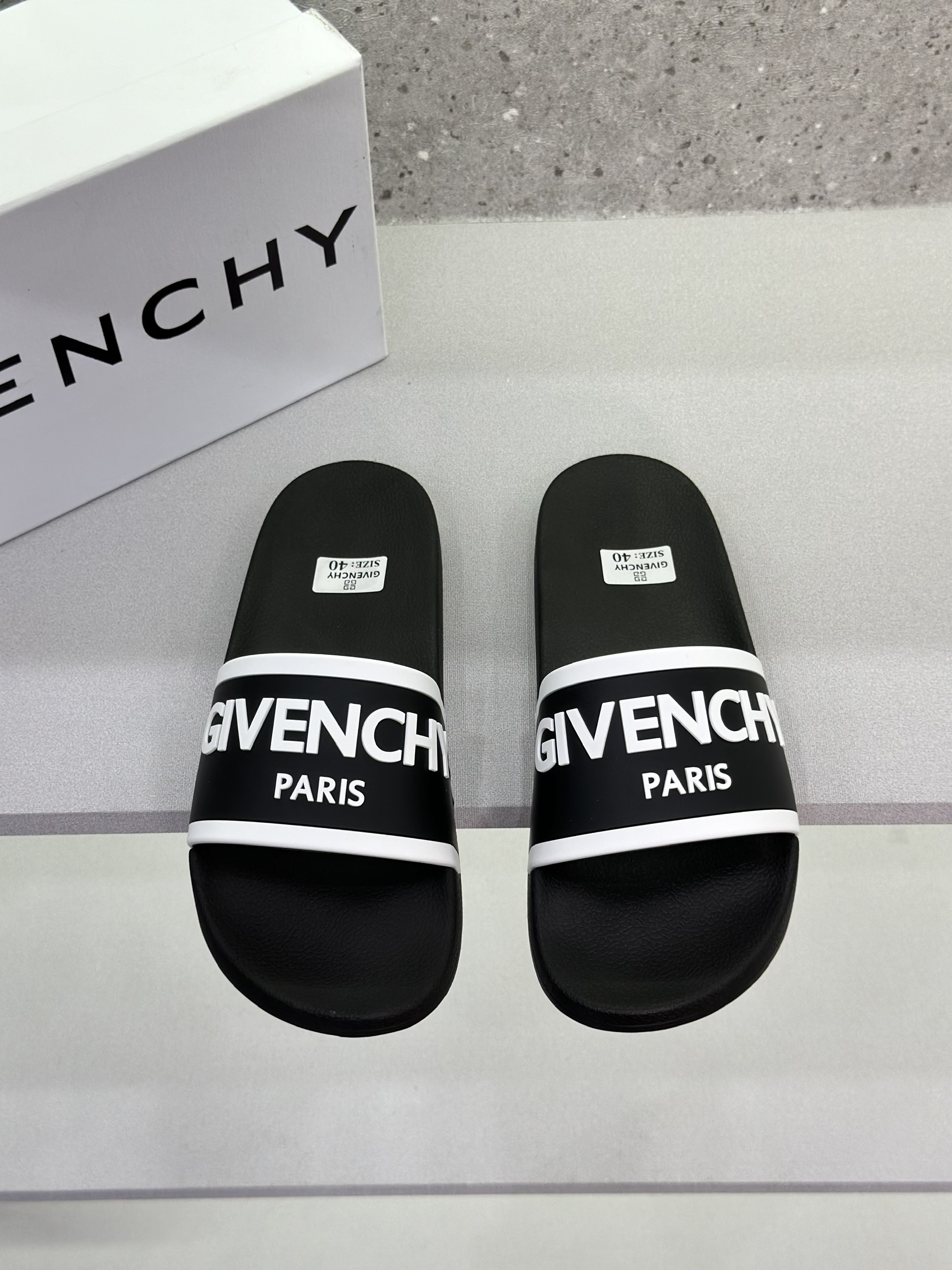 Dép lê quai ngang Givenchy GVC Paris Đen logo chữ Trắng nổi Like Auth on web fullbox bill thẻ VTN