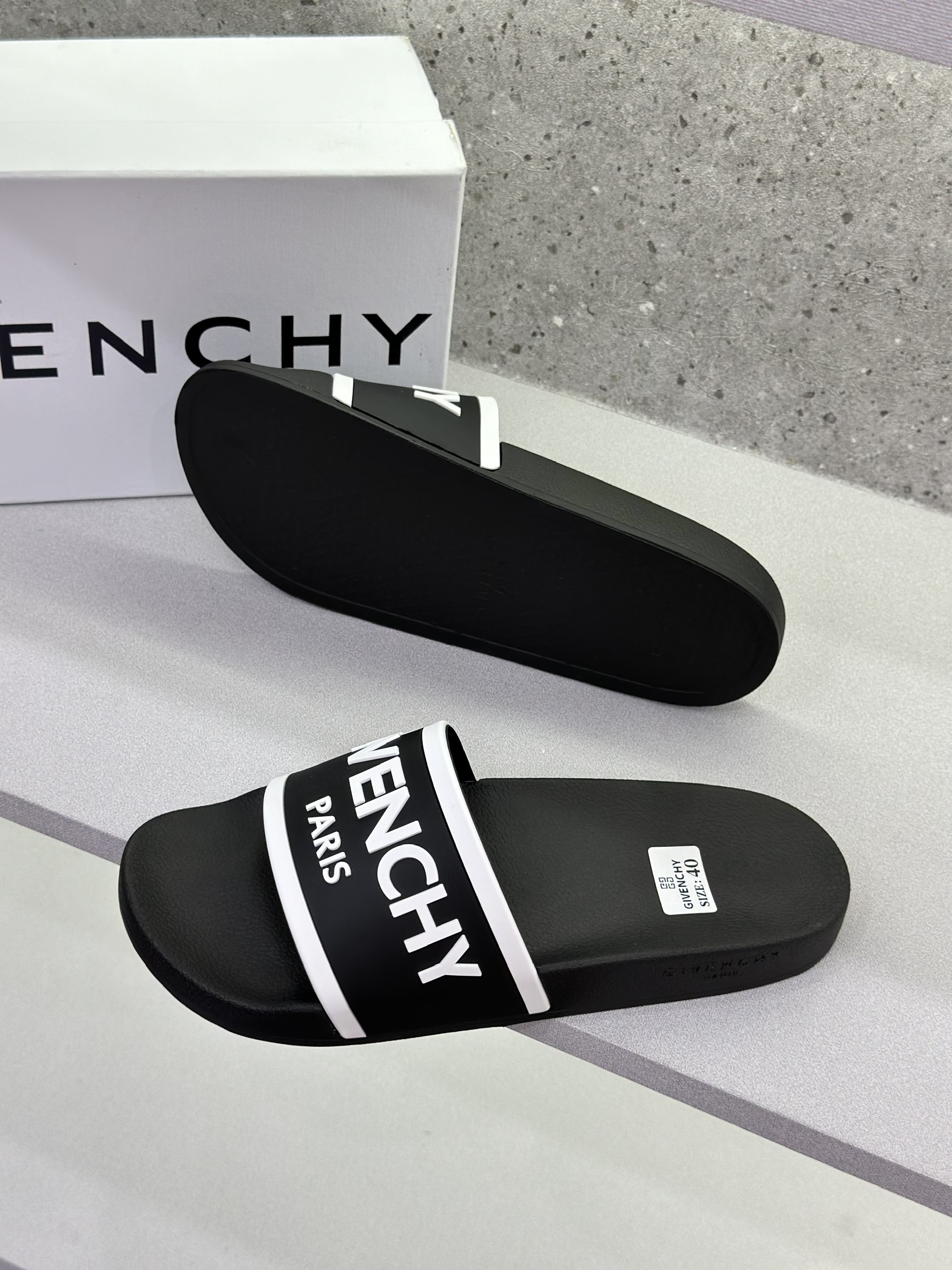 Dép lê quai ngang Givenchy GVC Paris Đen logo chữ Trắng nổi Like Auth on web fullbox bill thẻ VTN