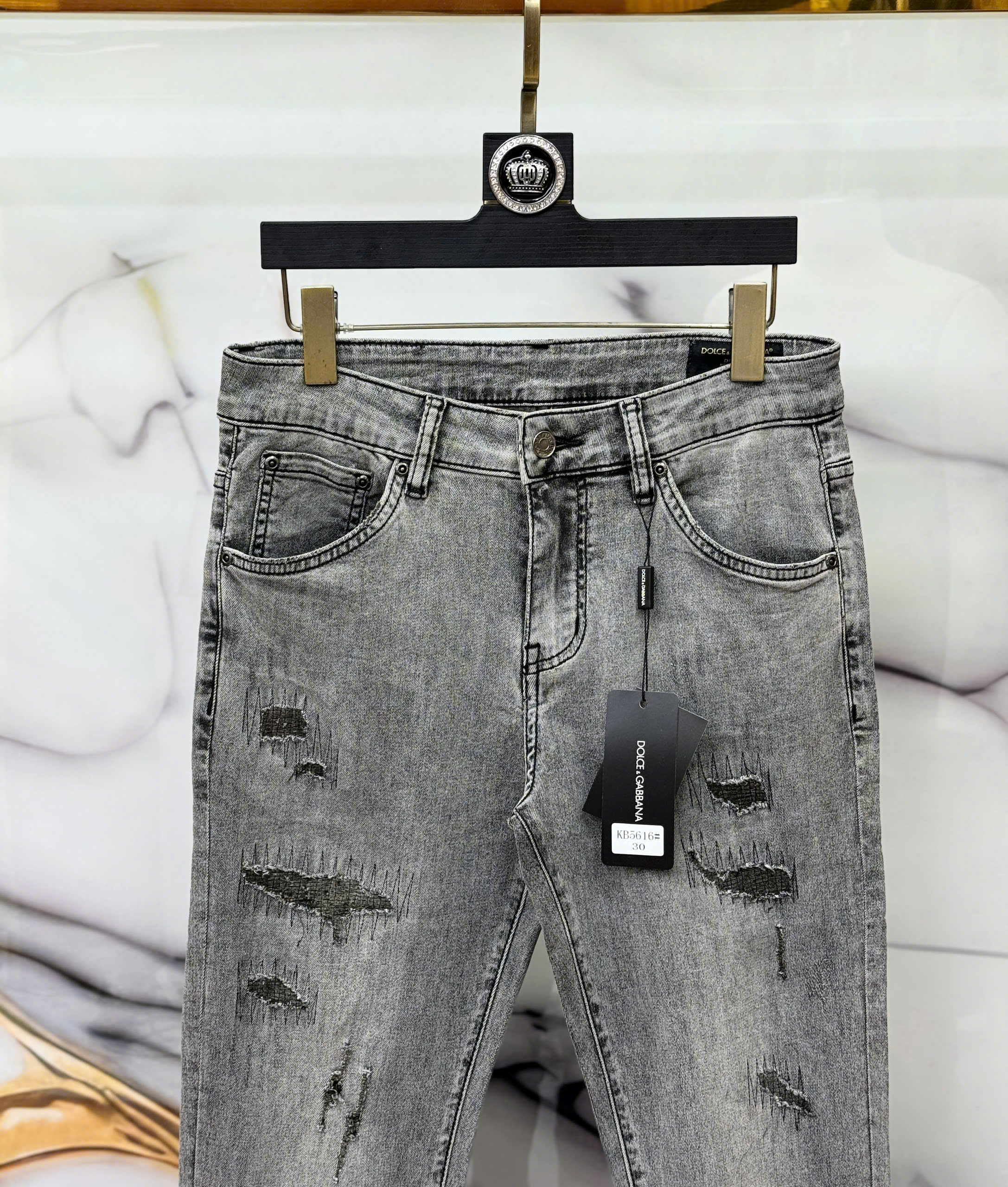Quần Jean Dolce Gabbana DG Xám rách mài vá thêu Like Auth on web MK