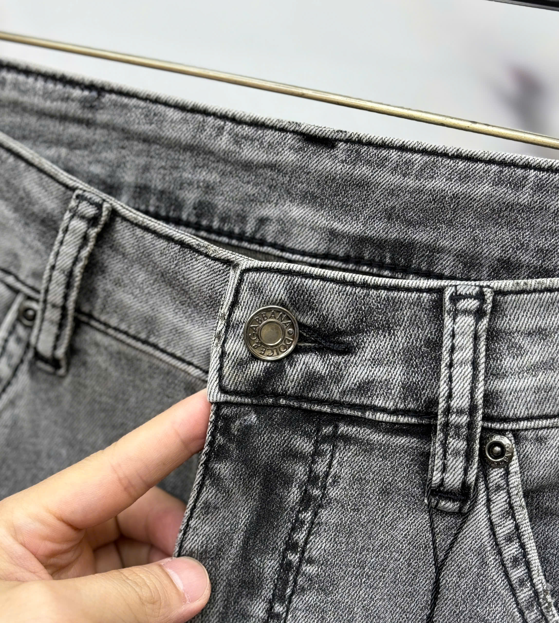 Quần Jean Dolce Gabbana DG Xám rách mài vá thêu Like Auth on web MK