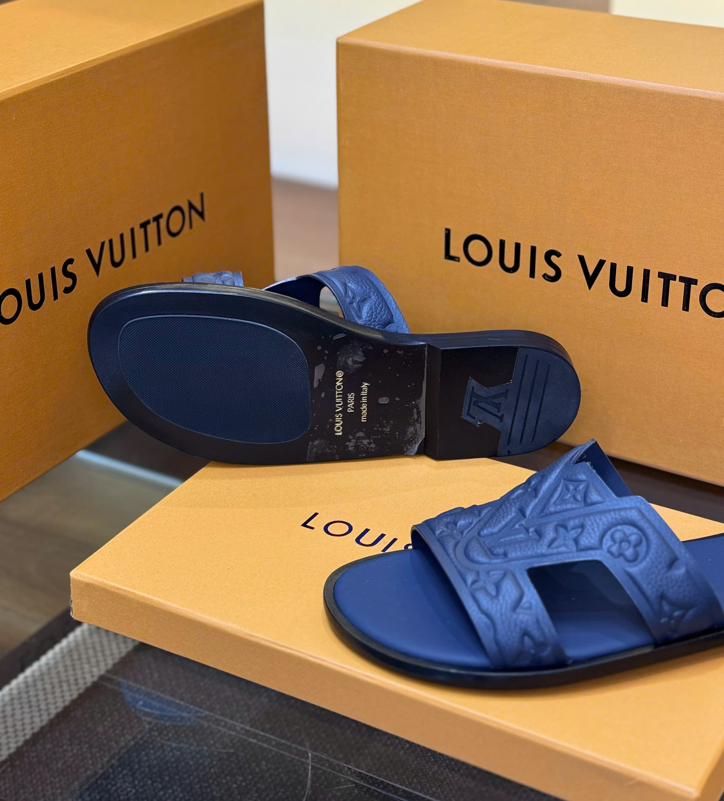 Dép lê quai ngang Louis Vuitton Xanh than họa tiết hoa vân logo LV dập nổi Like Auth on web fullbox bill thẻ DDT