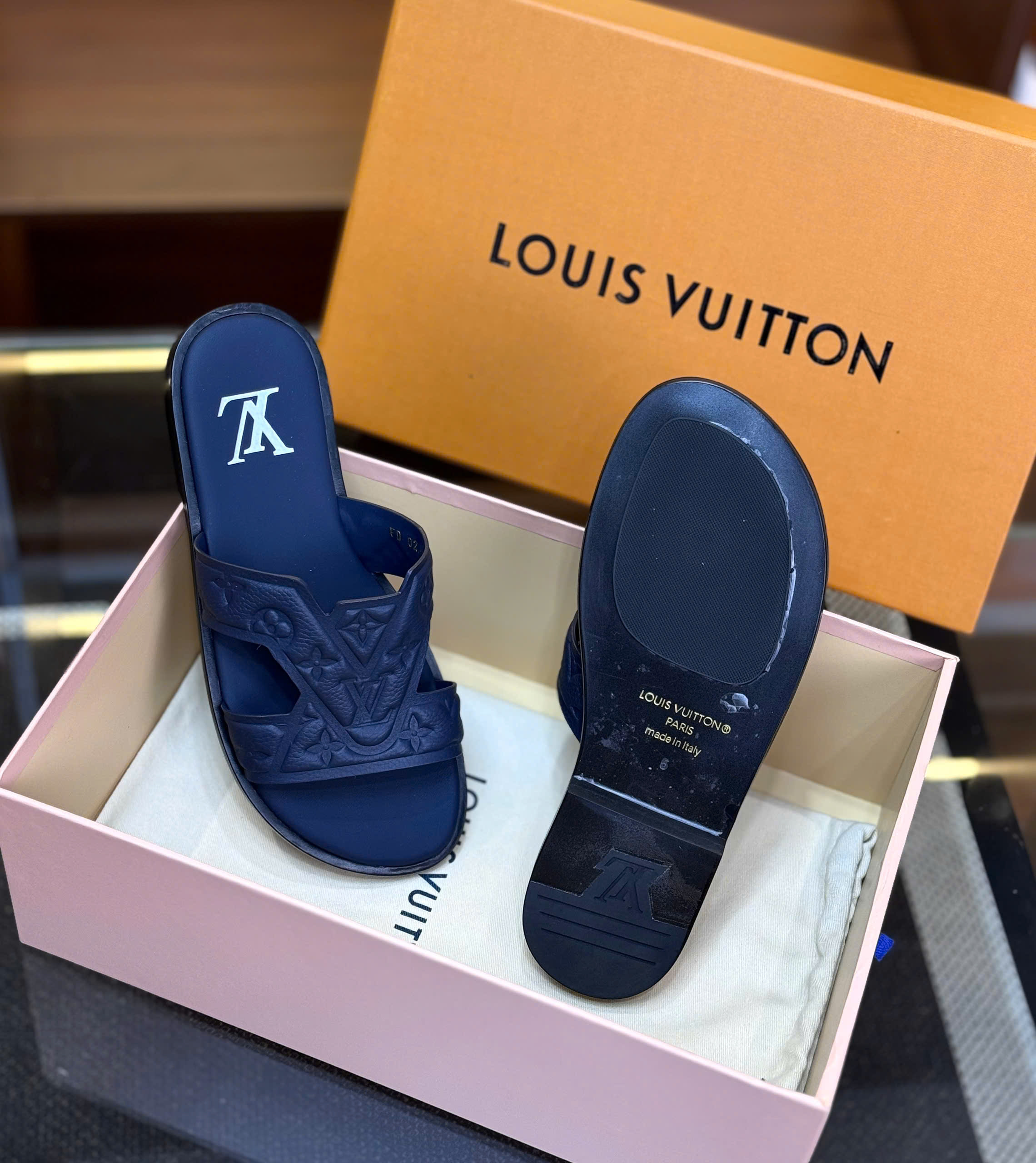 Dép lê quai ngang Louis Vuitton Xanh than họa tiết hoa vân logo LV dập nổi Like Auth on web fullbox bill thẻ DDT