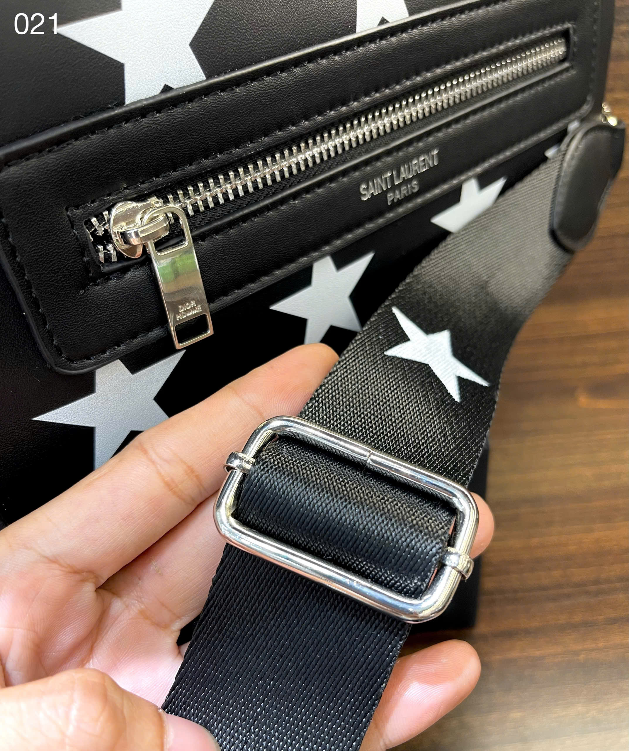 Túi đeo chéo Saint Laurent YSL Đen họa tiết  ngôi sao Like Auth on web fullbox bill thẻ MK