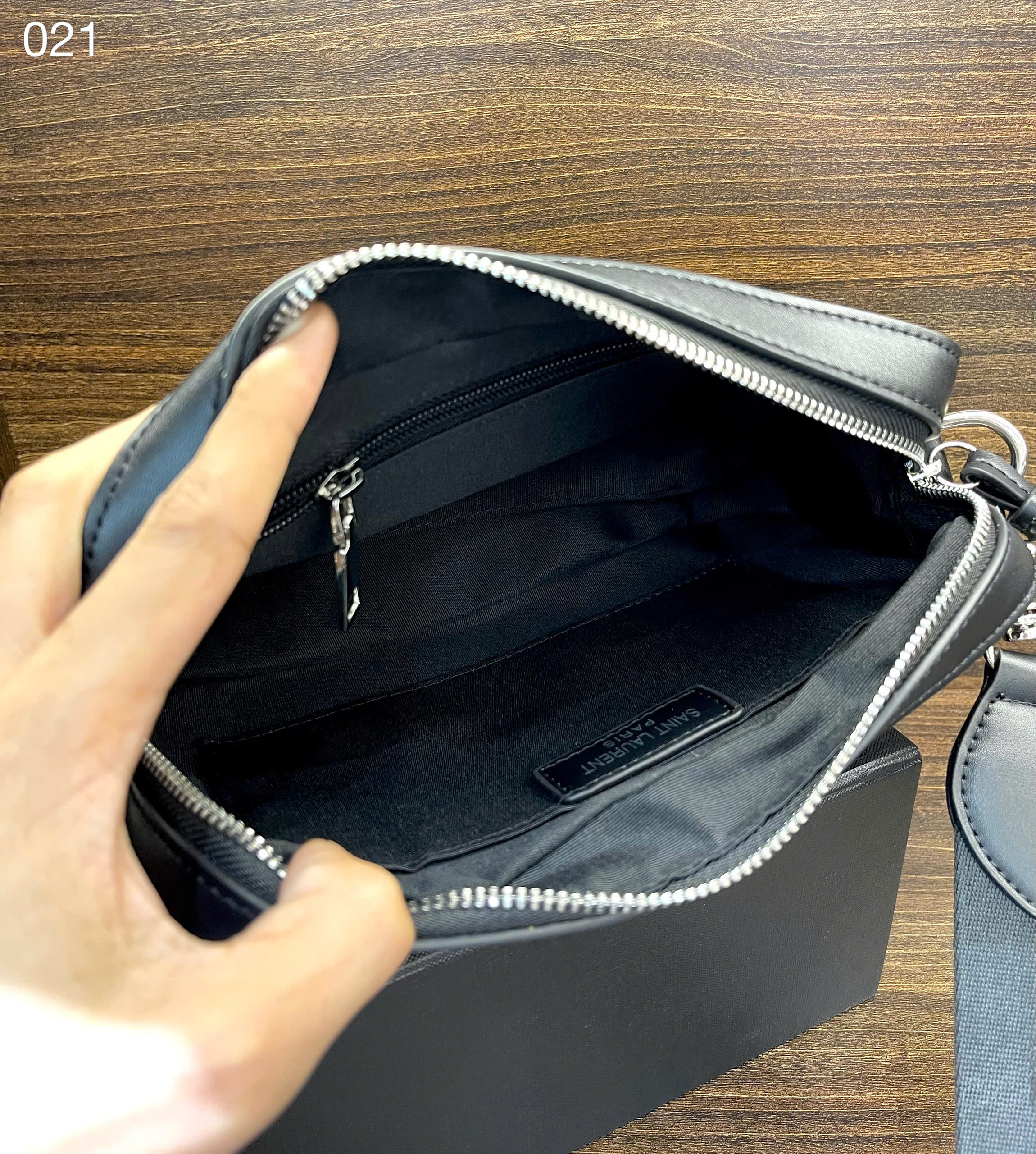 Túi đeo chéo Saint Laurent YSL Đen họa tiết  ngôi sao Like Auth on web fullbox bill thẻ MK
