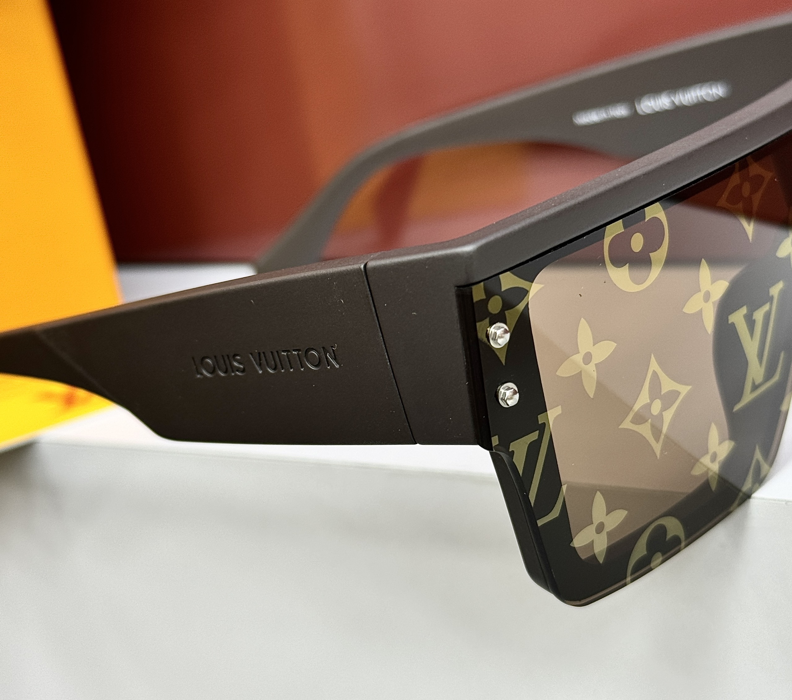 Kính mắt thời trang Louis Vuitton họa tiết hoa vân logo LV gọng to Like Auth on web fulbox CD