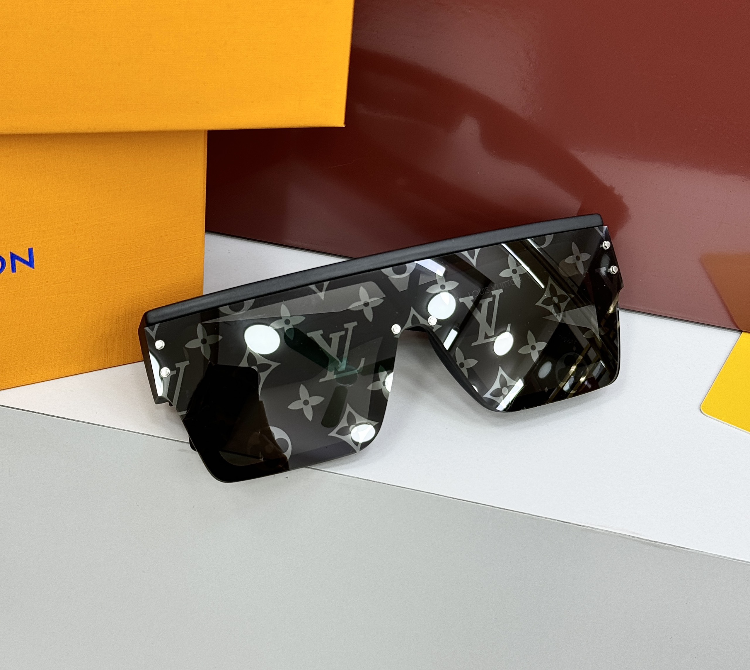 Kính mắt thời trang Louis Vuitton họa tiết hoa vân logo LV gọng to Like Auth on web fulbox CD