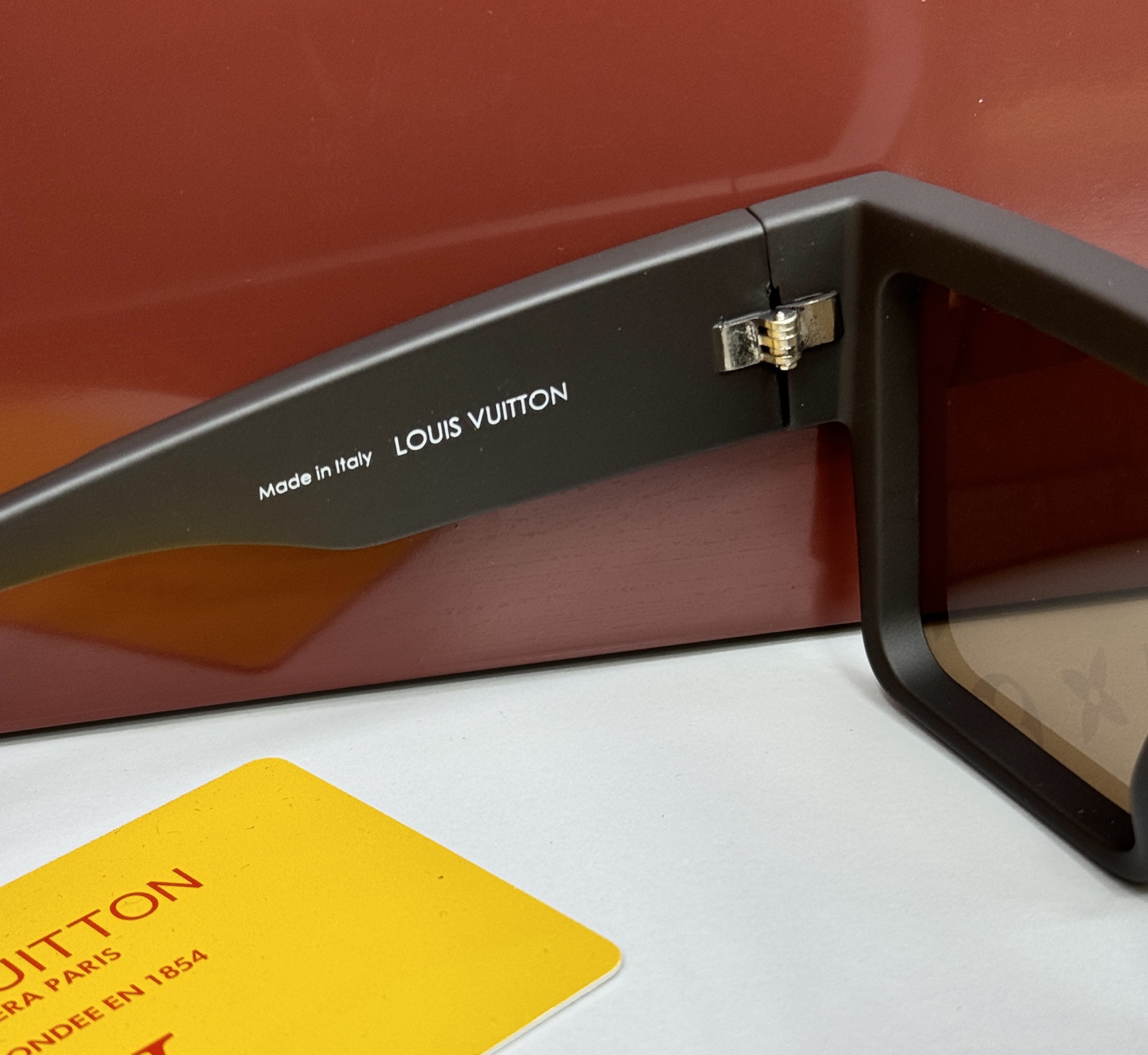 Kính mắt thời trang Louis Vuitton họa tiết hoa vân logo LV gọng to Like Auth on web fulbox CD