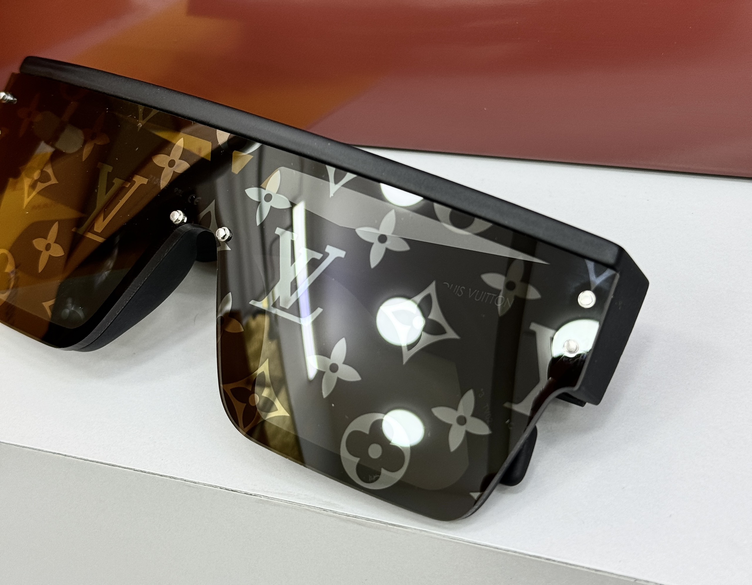 Kính mắt thời trang Louis Vuitton họa tiết hoa vân logo LV gọng to Like Auth on web fulbox CD