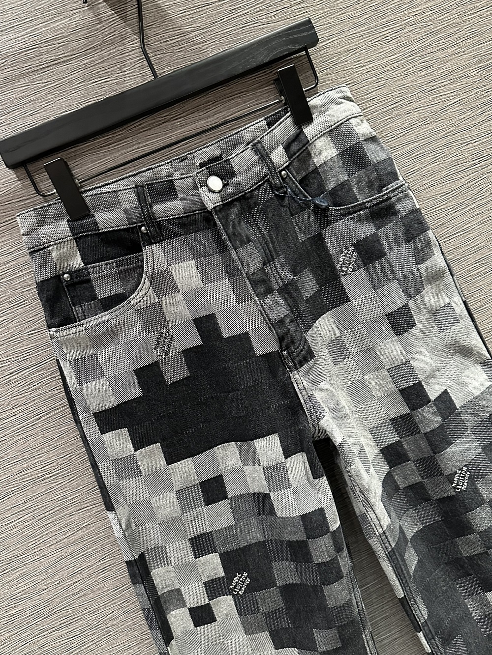 Quần Jean Louis Vuitton LV họa tiết caro Like Auth on web VTN