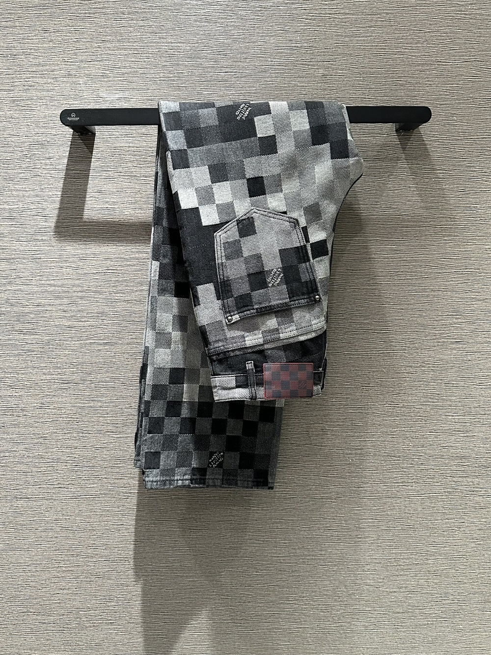 Quần Jean Louis Vuitton LV họa tiết caro Like Auth on web VTN