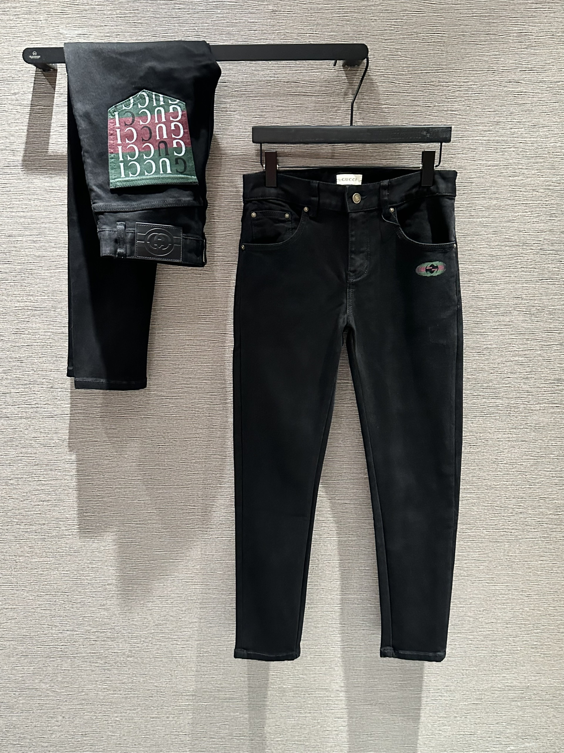 Quần Jean Gucci GC Đen kẻ sọc Xanh Đỏ loogo chữ túi sau Like Auth on web VTN