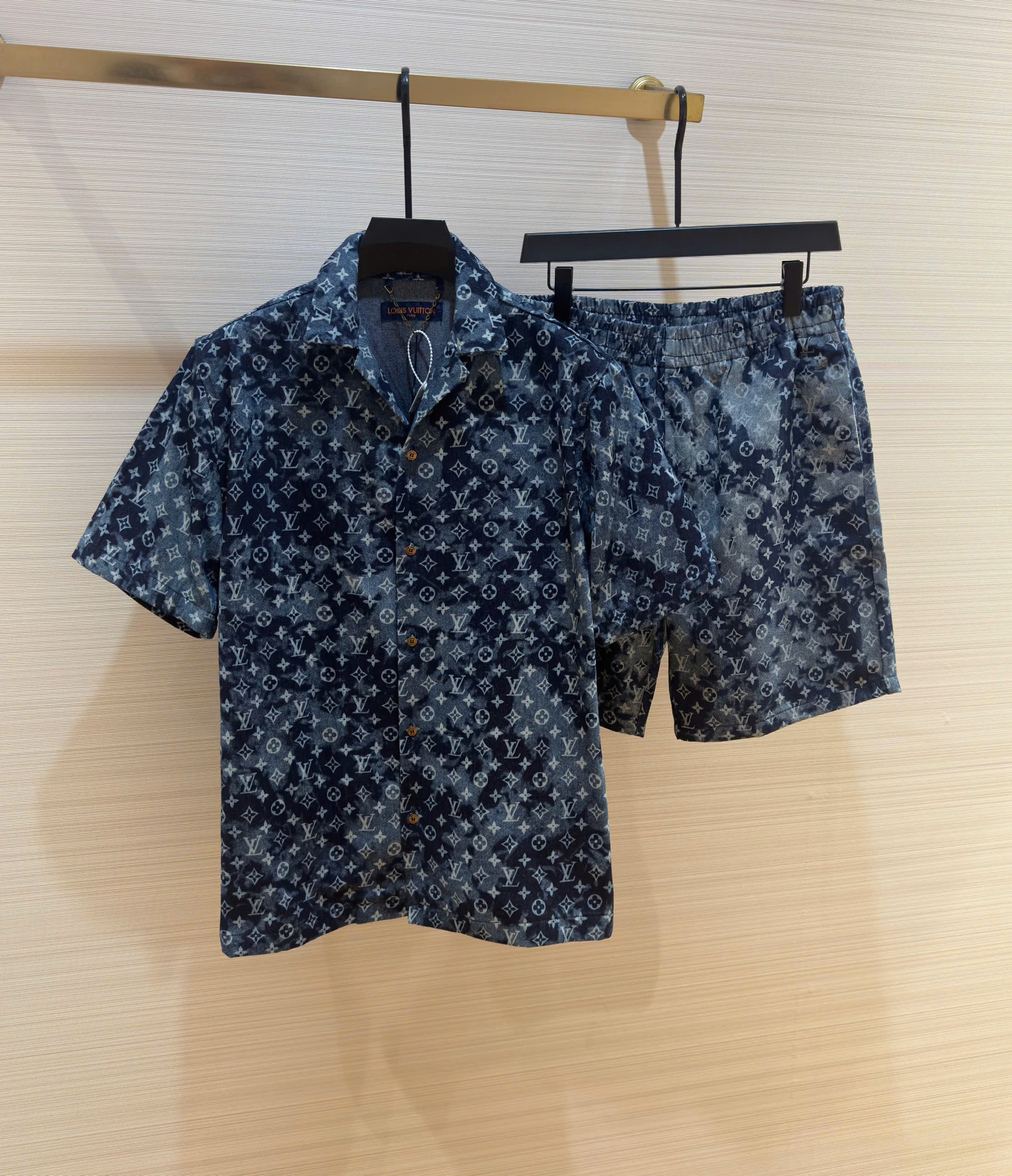 Bộ, Set hè Jean Louis Vuitton Xanh than loang họa tiết hoa vân logo LV full Like Auth on web DDT