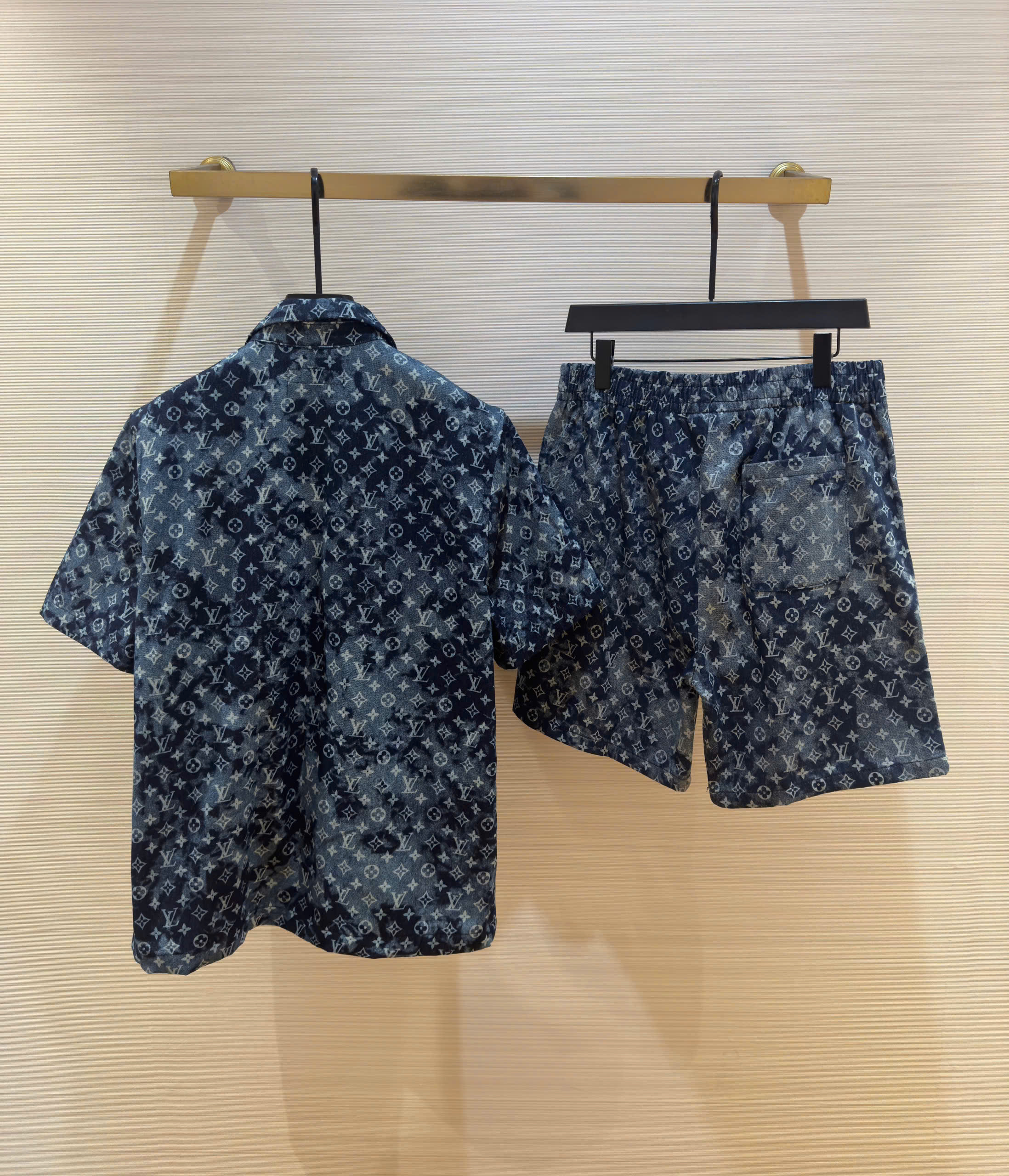 Bộ, Set hè Jean Louis Vuitton Xanh than loang họa tiết hoa vân logo LV full Like Auth on web DDT