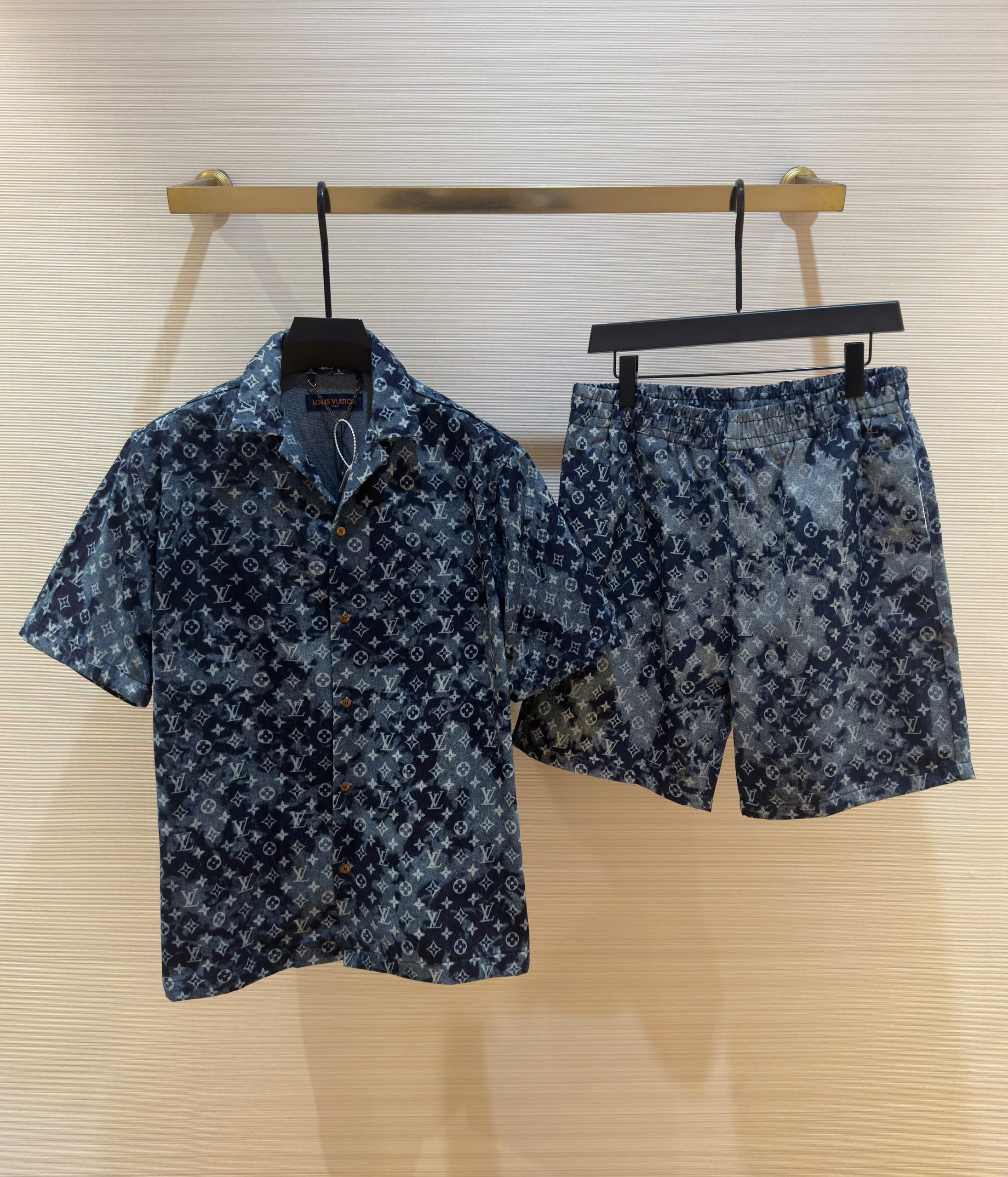 Bộ, Set hè Jean Louis Vuitton Xanh than loang họa tiết hoa vân logo LV full Like Auth on web DDT