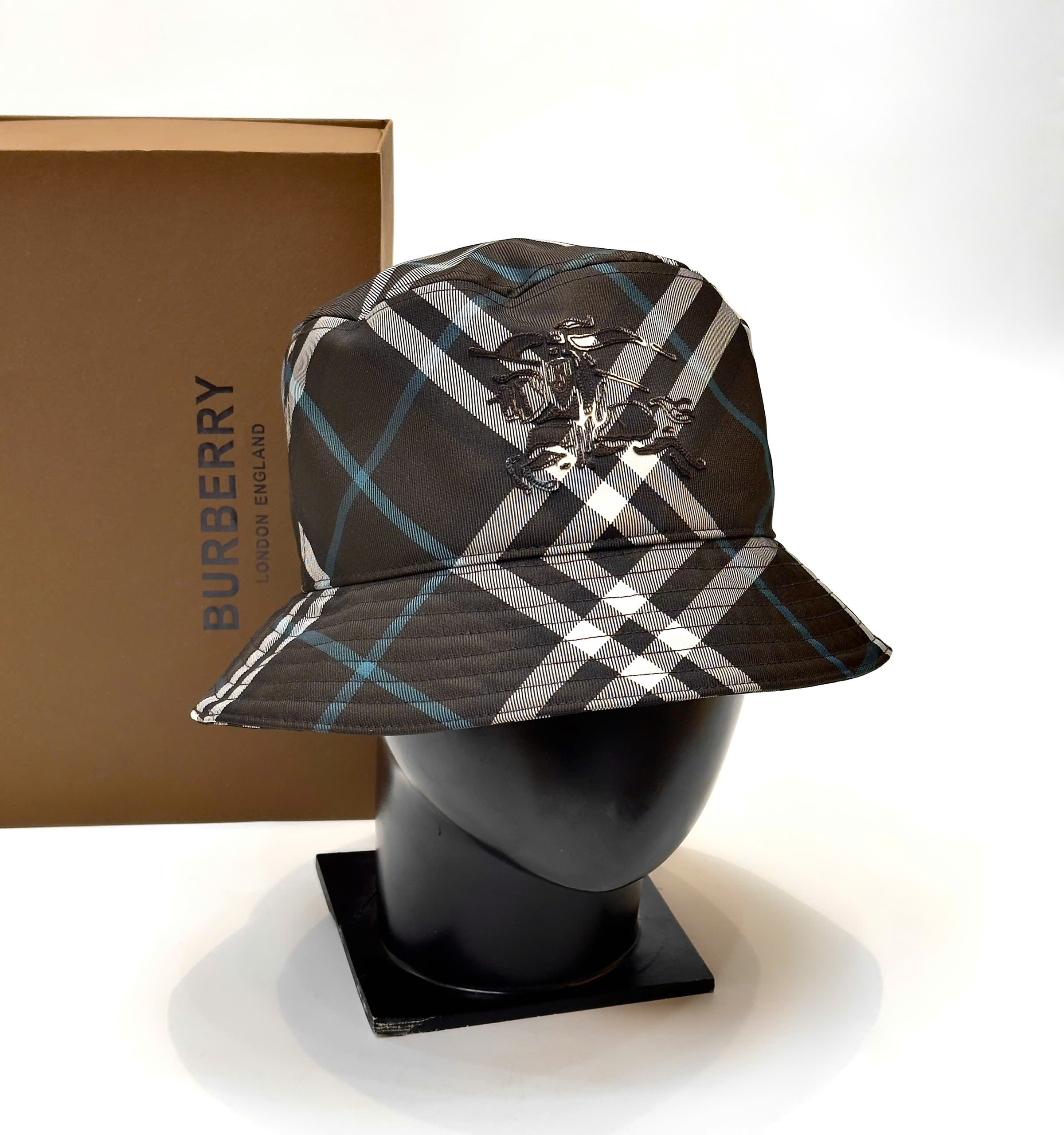 Mũ nồi, tai bèo Burberry BBR kẻ sọc logo ngựa thêu Like Auth fullbox DDT