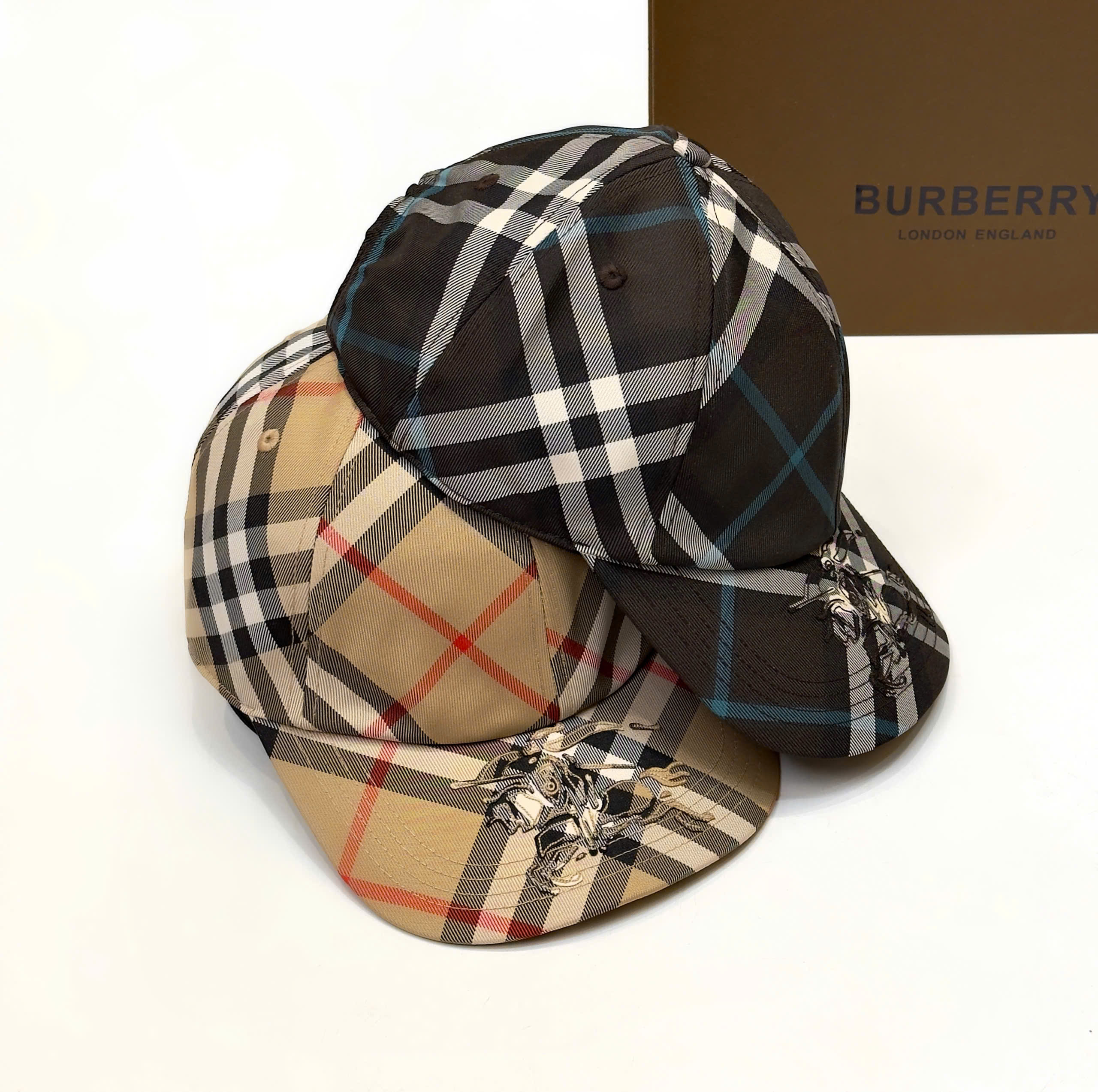 Mũ lưỡi trai, nón kết Burberry BBR kẻ sọc logo ngựa thêu Like Auth fullbox DDT