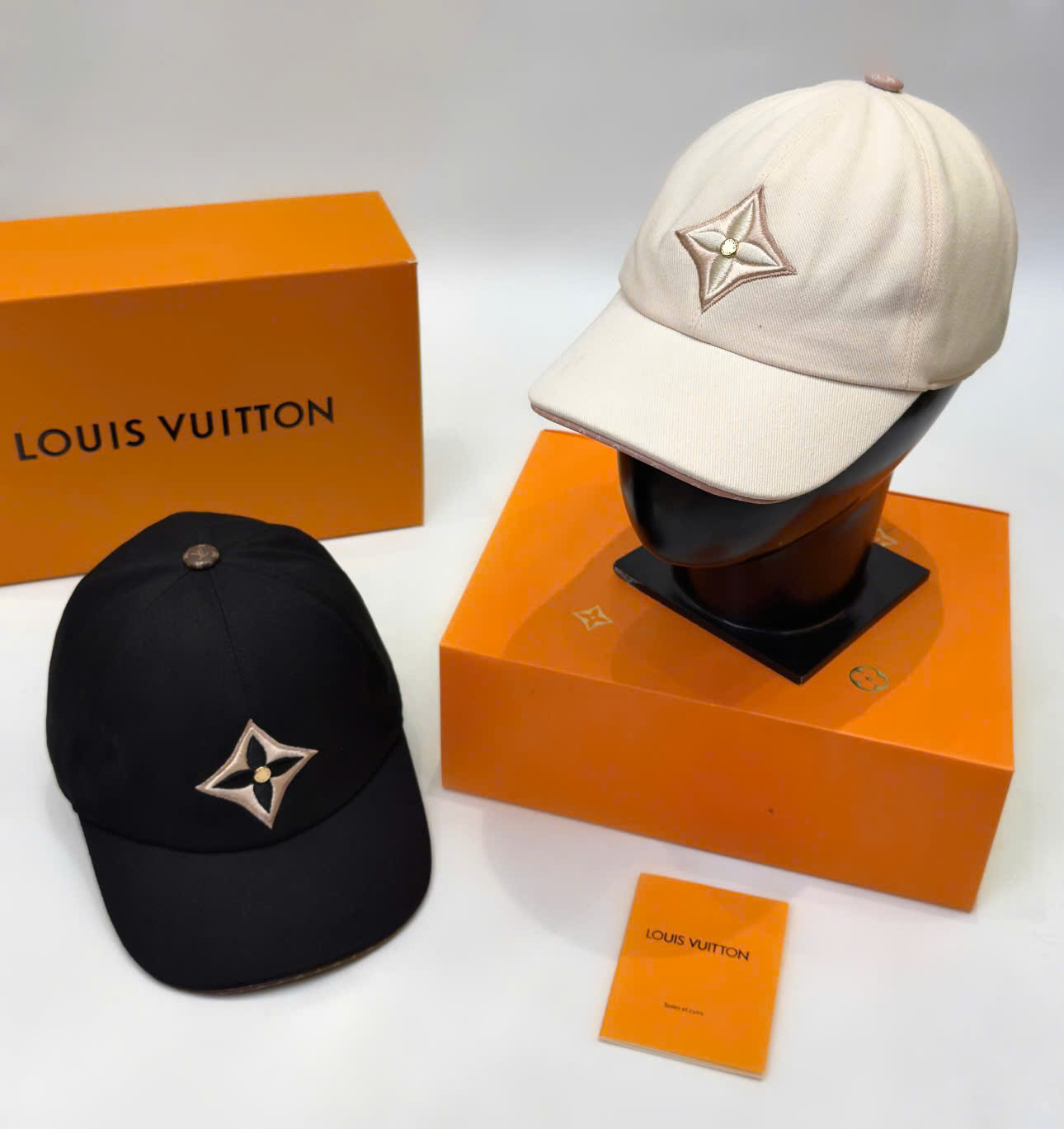 Mũ lưỡi trai, nón kết Louis Vuitton LV hoa vân thêu Like Auth fullbox DDT