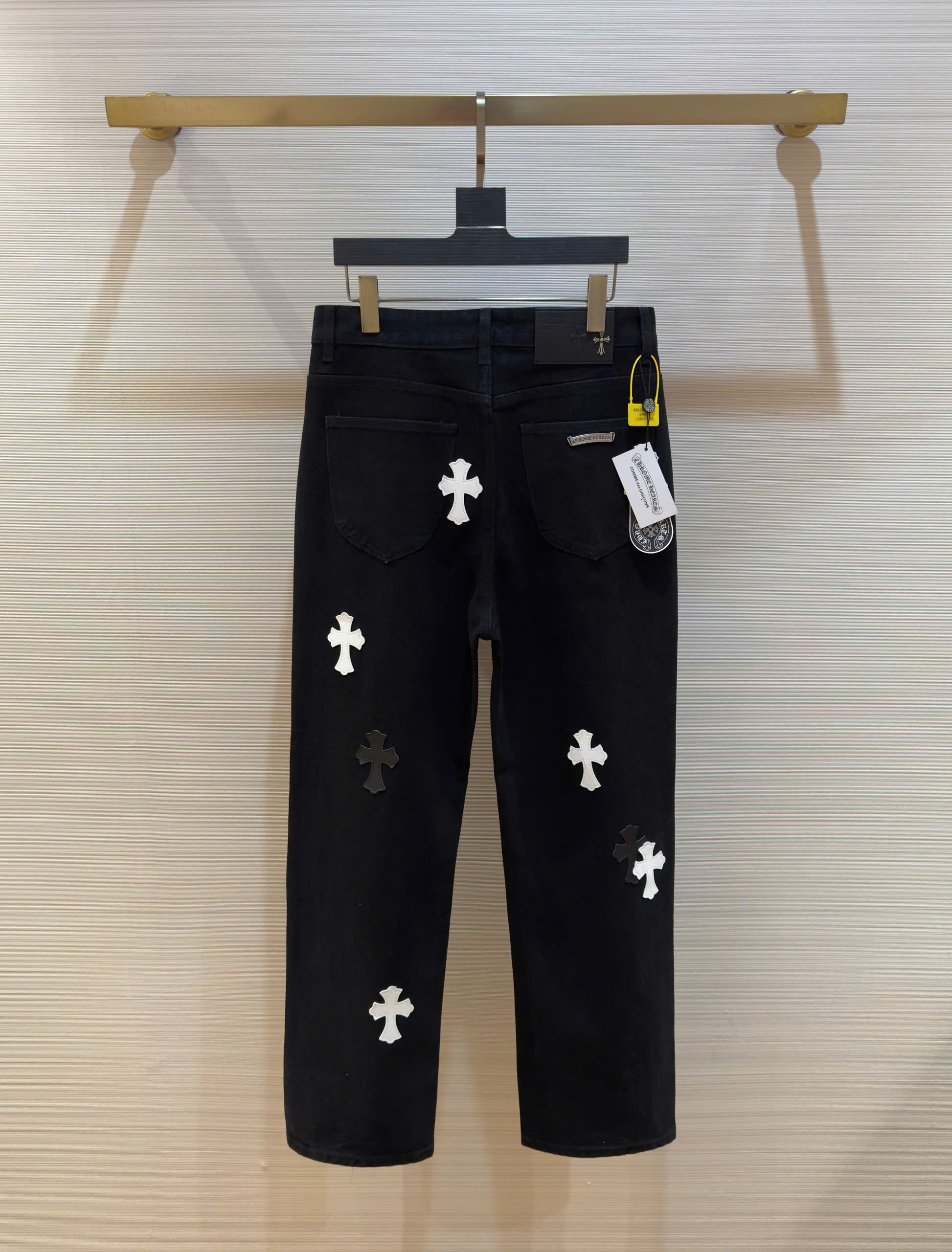 Quần Jean ống suông Chrome Heart CH Đen logo chữ thập da thêu Like Auth on web