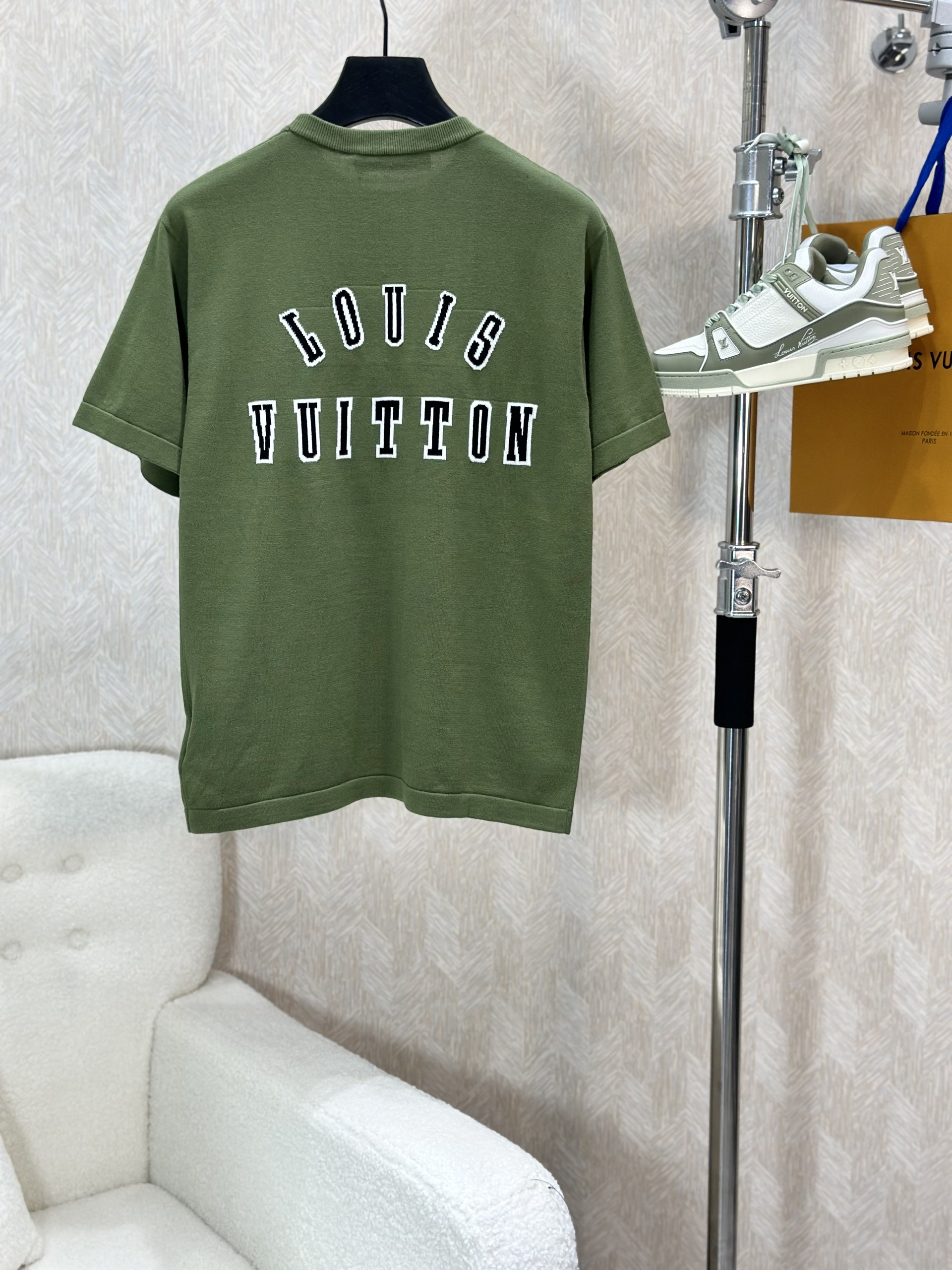 Áo phông T-shirt len Louis Vuitton LV Xanh rêu họa tiết cún Like Auth on web VTN