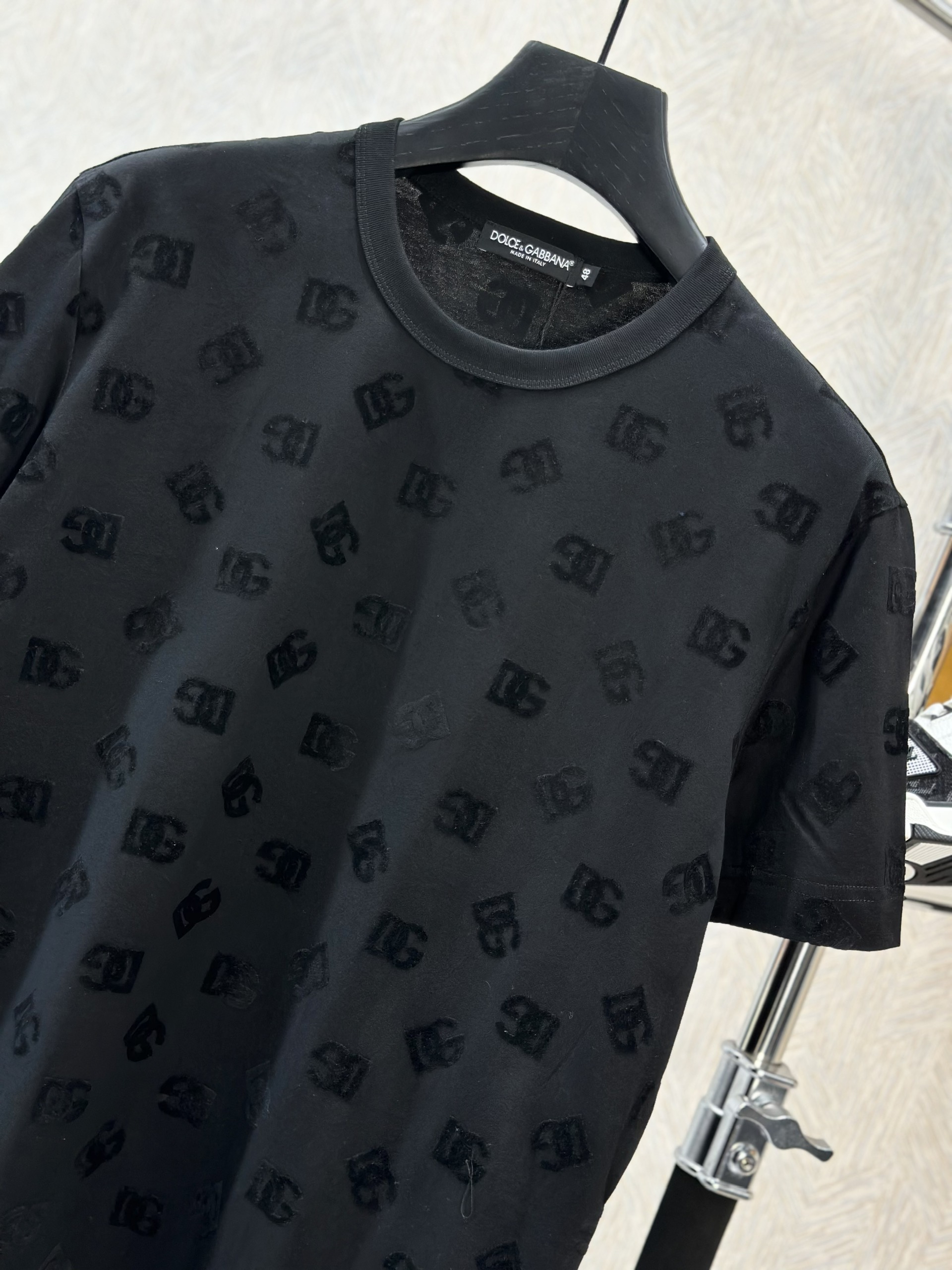 Áo phông T-shirt Dolce Gabbana DG Đen họa tiết logo DG full Like Auth on web VTN