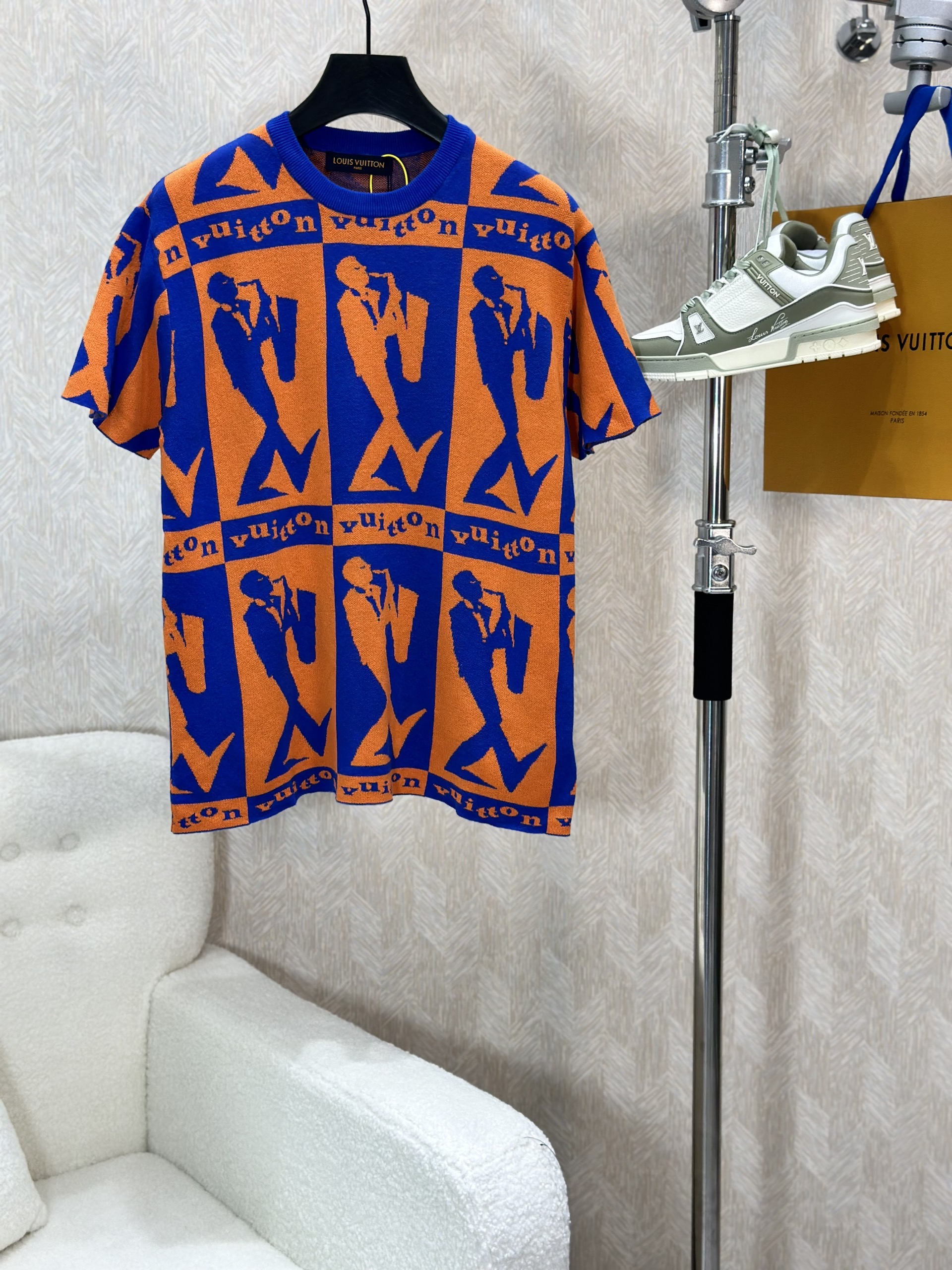 Áo phông T-shirt len Louis Vuitton LV Cam phối Xanh họa tiết người thổi kèn Like Auth on web VTN