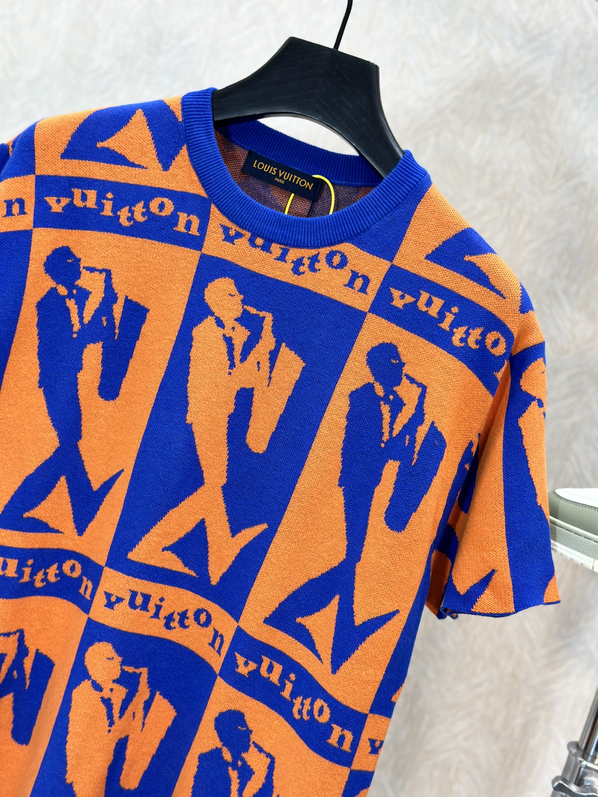 Áo phông T-shirt len Louis Vuitton LV Cam phối Xanh họa tiết người thổi kèn Like Auth on web VTN