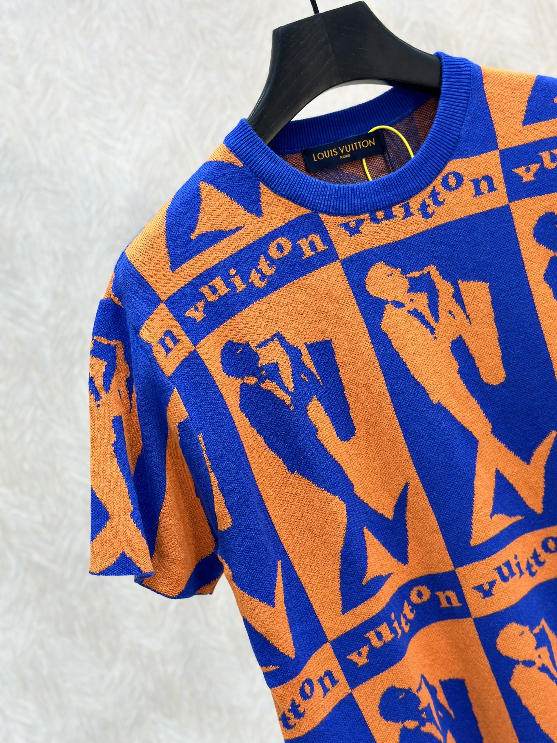 Áo phông T-shirt len Louis Vuitton LV Cam phối Xanh họa tiết người thổi kèn Like Auth on web VTN