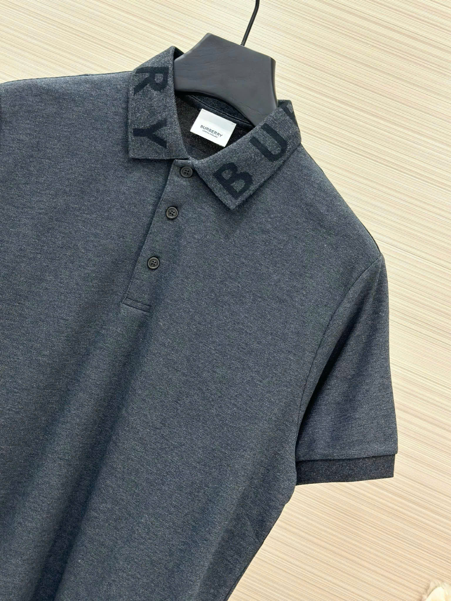 Áo polo Burberry BBR Xám logo chữ cổ Like Auth 1-1 on web VTN