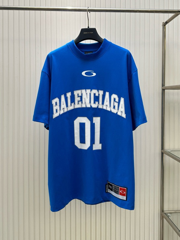 Áo phông T-shirt Balenciaga B Xanh Dương logo chữ 01 Trắng viền Xám Like Auth on web VTN